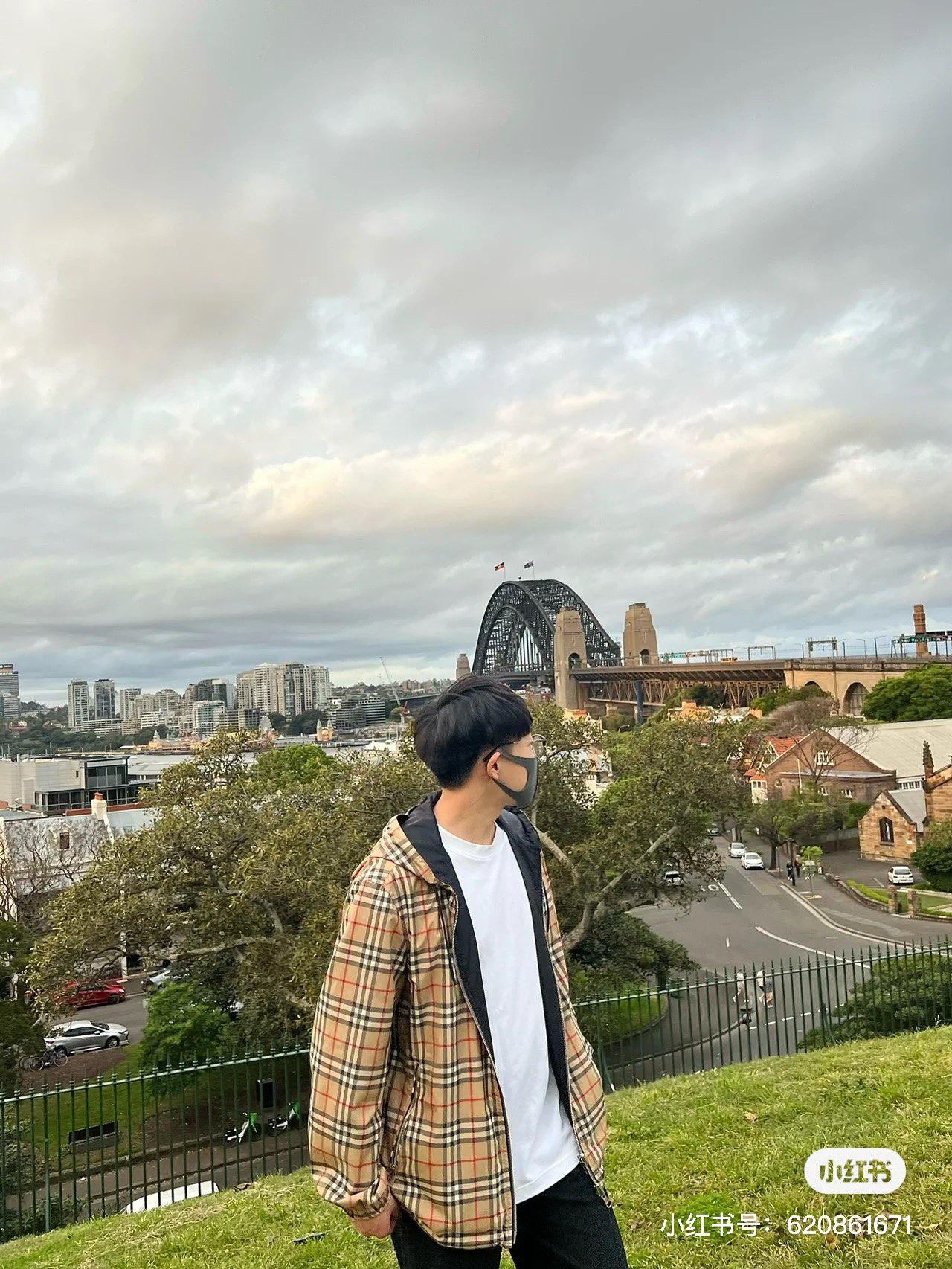 NO:514347,.BBR Classic small plaid double-sided jacket, fixed woven and dyed khaki plaid fabric. The size of the plaid is the same as zp, and the difference is that the ready-made fabrics on the market are 1cm in size. The front, back, and hat positioning are restored to all the alignment problems. The cutting and repairing pieces cost huge labor time. In addition to the two layers of fabric inside and outside, there is also a layer of fabric in the middle. There are three layers of fabric in total, and the fabric consumes a huge amount!  All hardware and accessories such as drawstrings, rubber seals, zippers, etc. are all customized with mold opening. No pressure when entering and leaving the counter. Compare at will. Maximum code. Wear to 230 catties.,, jackets & coats, jackets & coats, hats, alexander wang19860909.BBR 经典小格子双面夹克外套 定织定染卡其色格子面料 格子大小和zp一致,区别 市面现成面料格子大1cm的一眼假差距,前幅、后背、帽子定位,还原所有对位问题,件裁、修片花费巨大人工时间成本,整件衣服除去内外两层面料,中间还有一层面料 ,一共有三层面料,面料消耗巨大！抽绳,胶章,拉链等所有五金辅料全部开模定制 出入专柜无压力 随意对比 最大码 穿到230斤.,,jackets & coats,jackets & coats,hats,alexander wang,Men's clothing