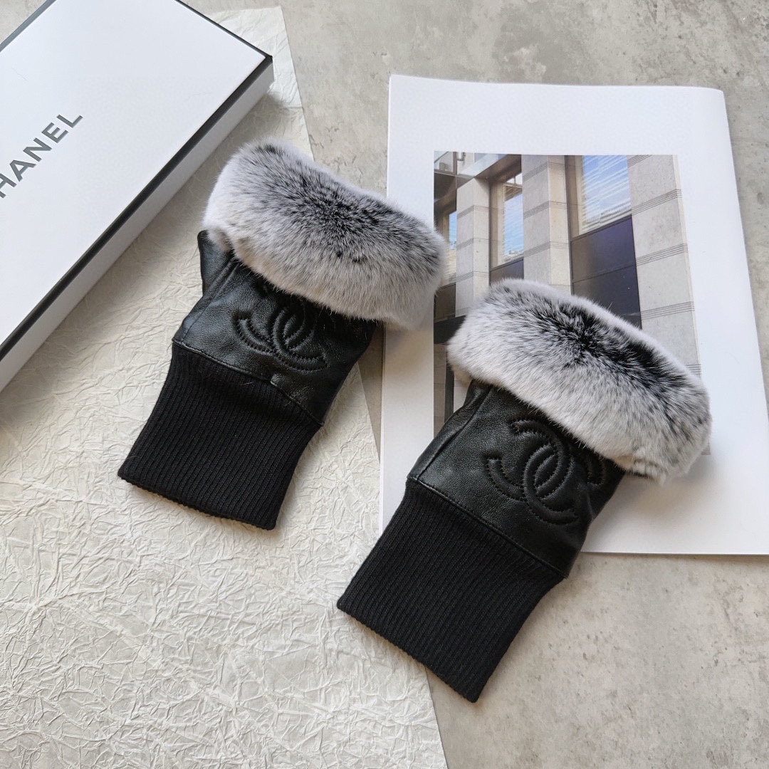 Chanel香奈儿秋冬短款懒兔毛手套值得对比同款不同品质秒杀市场差产品进口一级羊皮懒兔毛内里加绒经典不过