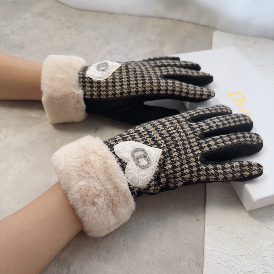 迪奥羊毛手套时尚手套秋冬保暖内里经典简洁上手超舒适柔软百搭均码