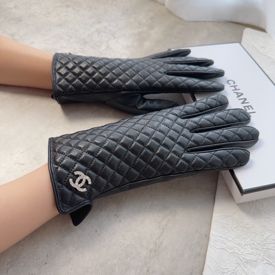 香奈儿新款女士手套一级羊皮皮质超薄柔软舒适特显手型质感超群M,L