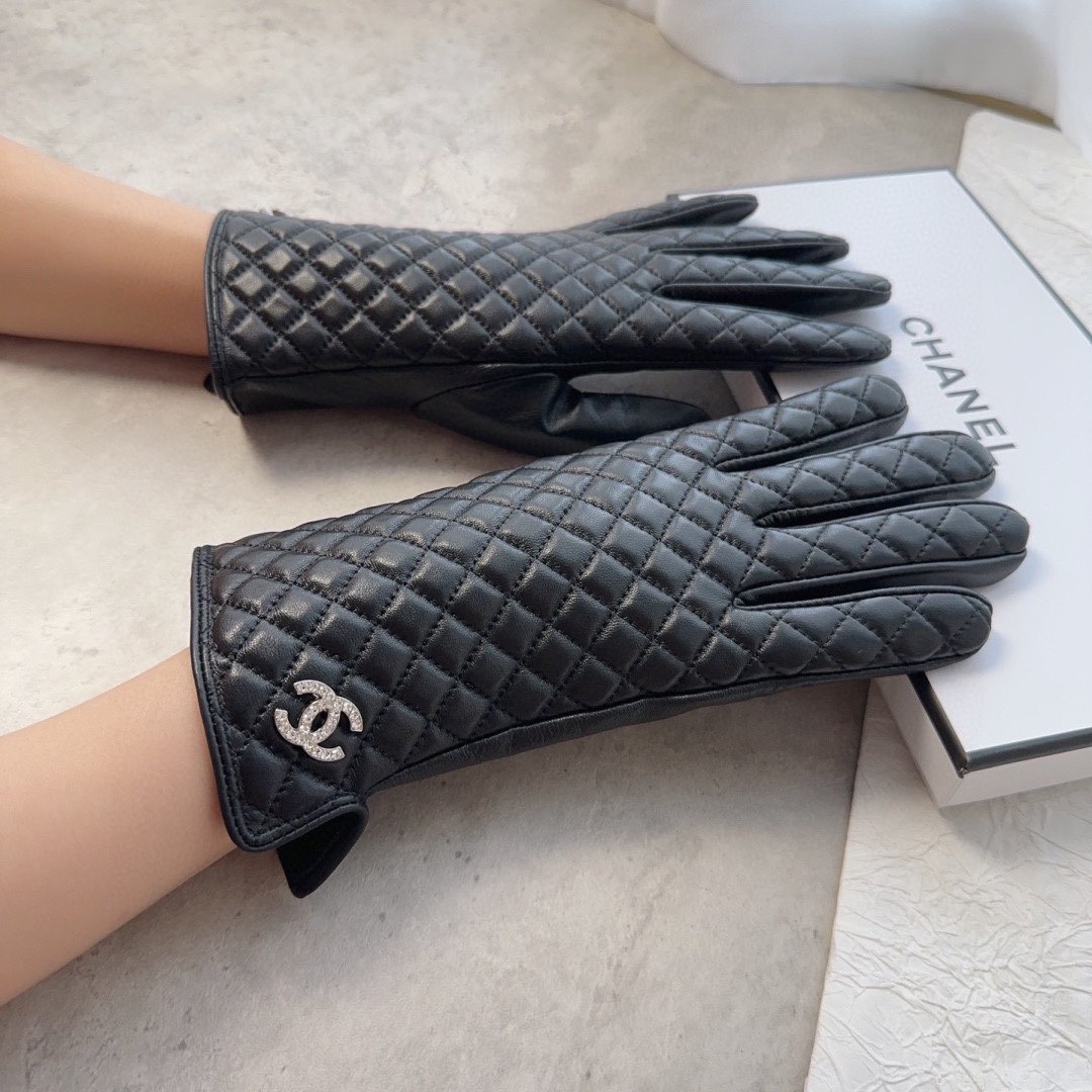 ️香奈儿新款女士手套一级羊皮皮质超薄柔软舒适特显手型质感超群M,L
