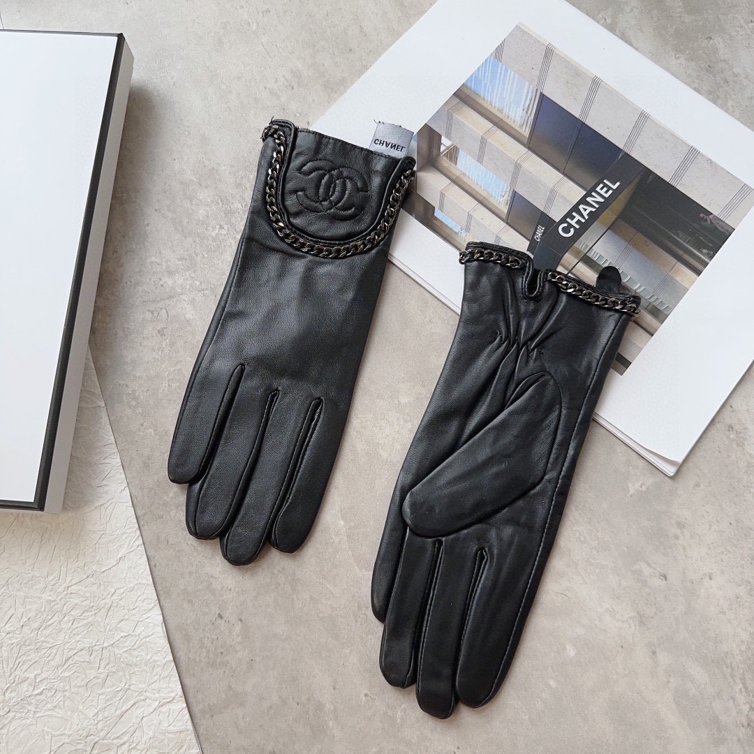 Chanel最新款原版手套采用进口羊皮皮原单质量官网同步女士新款高档羊皮手套百分百选用进口小羊皮内里绒里