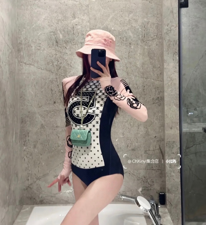 NO:288000,Chane* newest style Xiaoxiang logo presbyopia jacquard letter long sleeve tights base top, pink and white, sml swimsuit, swimming trunks, bikini, swimsuit, swimming trunks, bikinis, chanel, swimsuits, bikinis19860909chane*新款 小香logo老花提花字母长袖紧身衣 打底上衣,粉色白色,sml泳衣,泳裤,比基尼,泳衣，泳裤，比基尼,chanel,swimsuits,bikinis,accessory
