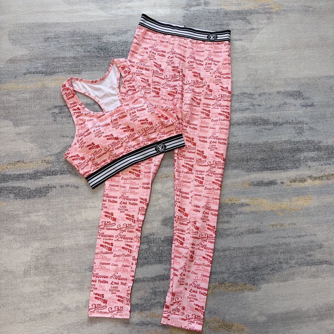 NO:288614,Lv new high elastic fitness short yoga suit sports suit~small vest slim butt lifting slim leggings legs S M L swimsuit swim trunk bikini, swimsuit, swimming trunk, bikini, louis vuitton, swimsuits, swimsuits, bikinis19860909Lv新款高弹力健身短款瑜伽服运动套装~小背心修身提臀显瘦打底裤脚 S M L泳衣泳裤比基尼,泳衣，泳裤，比基尼,louis vuitton,swimsuits,bikinis,accessory