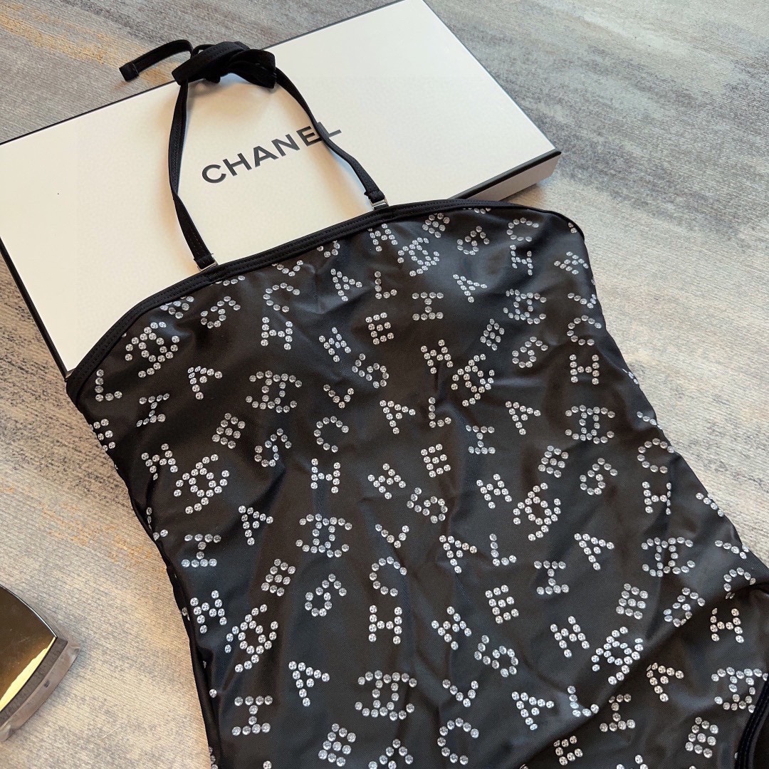 Chanel春夏新款泳衣肩带可拆卸抹胸款更性感！更时尚！随便搭配都很好看SML