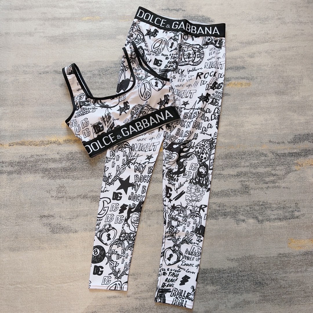 NO:288783,DG's new high-strength fitness yoga suit sports suit~ slim waist lifting buttocks to make you look slim leggings. Size SM L Xl swimsuits, swimsuits, swimsuits, bikinis19860909DG新款高弹力健身瑜伽服运动套装~塑腰修身提臀显瘦打底裤脚 码数SM L Xl泳衣泳裤比基尼,泳衣，泳裤，比基尼,swimsuits,bikinis,accessory