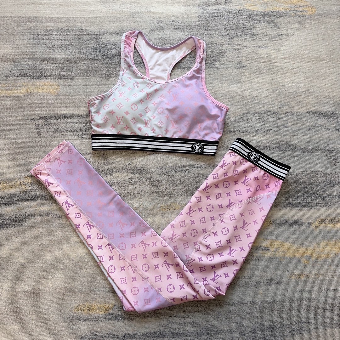 NO:288770,LV* new yoga suit sports suit letter webbing waist vest   slim fit stretch leggings, SML swimsuit swim trunk bikini, swimsuit, swimming trunk, bikinis, louis vuitton, swimsuits, bikinis19860909LV*新款瑜伽服运动套装 字母织带收腰背心 修身弹力打底裤,SML泳衣泳裤比基尼,泳衣，泳裤，比基尼,louis vuitton,swimsuits,bikinis,accessory