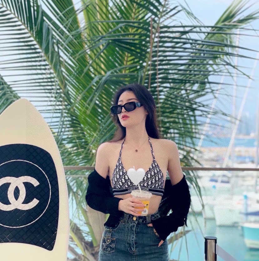 NO:290860,Christina Di*or Bikini Set, Split Three-Point Swimsuit, Good Quality, Good Style, Wearing a Career Line in Minutes [Color] SML Swimsuits Swimsuits Bikini, Swimsuits, Swimsuits, Bikinis19860909Christina Di*or比基尼套装,分体三点式游泳衣,质量好,款式好,分分钟穿出事业线[色]SML泳衣泳裤比基尼,泳衣，泳裤，比基尼,swimsuits,bikinis,accessory