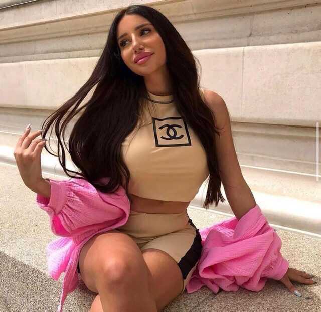 NO:290966,Chane* new bodybuilding sports yoga suit, Xiaoxiang logo printed vest   tight height elastic five-point pants swimsuit two-piece set, khaki SML swimsuit swimsuit bikini, swimsuit, swimming trunks, bikini, chanel, swimsuits, bikinis19860909chane*新款健美运动瑜伽套装,小香logo印花背心 紧身高弹力五分裤泳衣两件套,卡其色SML泳衣泳裤比基尼,泳衣，泳裤，比基尼,chanel,swimsuits,bikinis,accessory