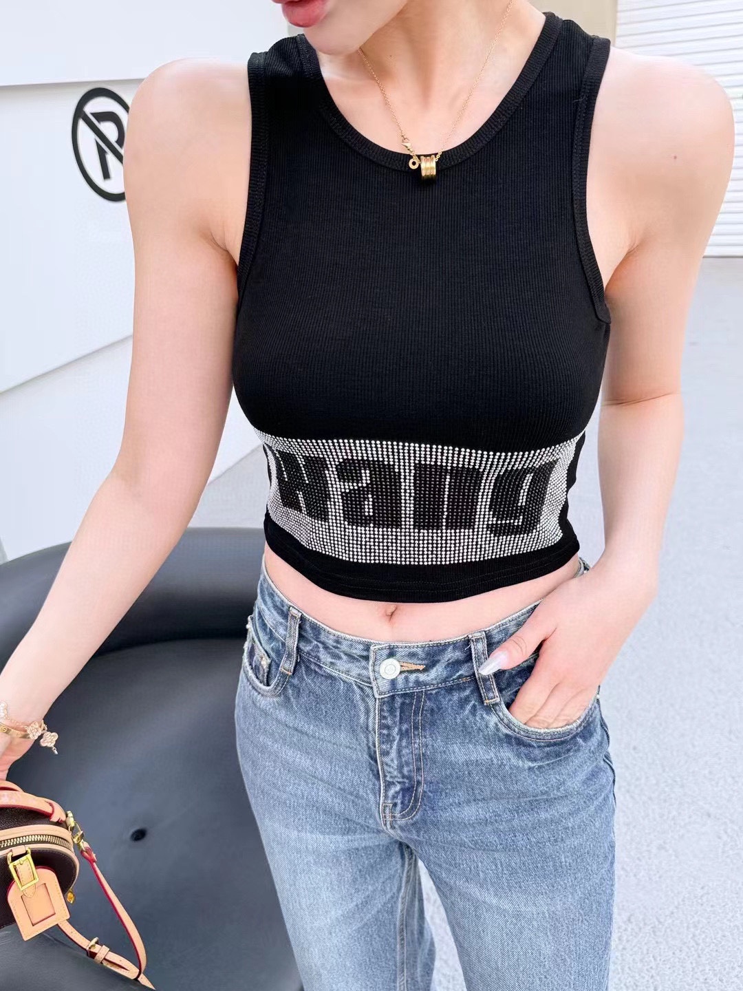 NO:291446,Pressure mountain vest, with coasters, single wear super hot wear, one size swimsuit, swimsuit, bikini, swimsuit, swimsuit, bikini, jackets & coats, swimsuits, bikinis19860909压力山大小背心,自带杯垫,搭外套单穿超爆 均码泳衣泳裤比基尼,泳衣，泳裤，比基尼,jackets & coats,swimsuits,bikinis,accessory