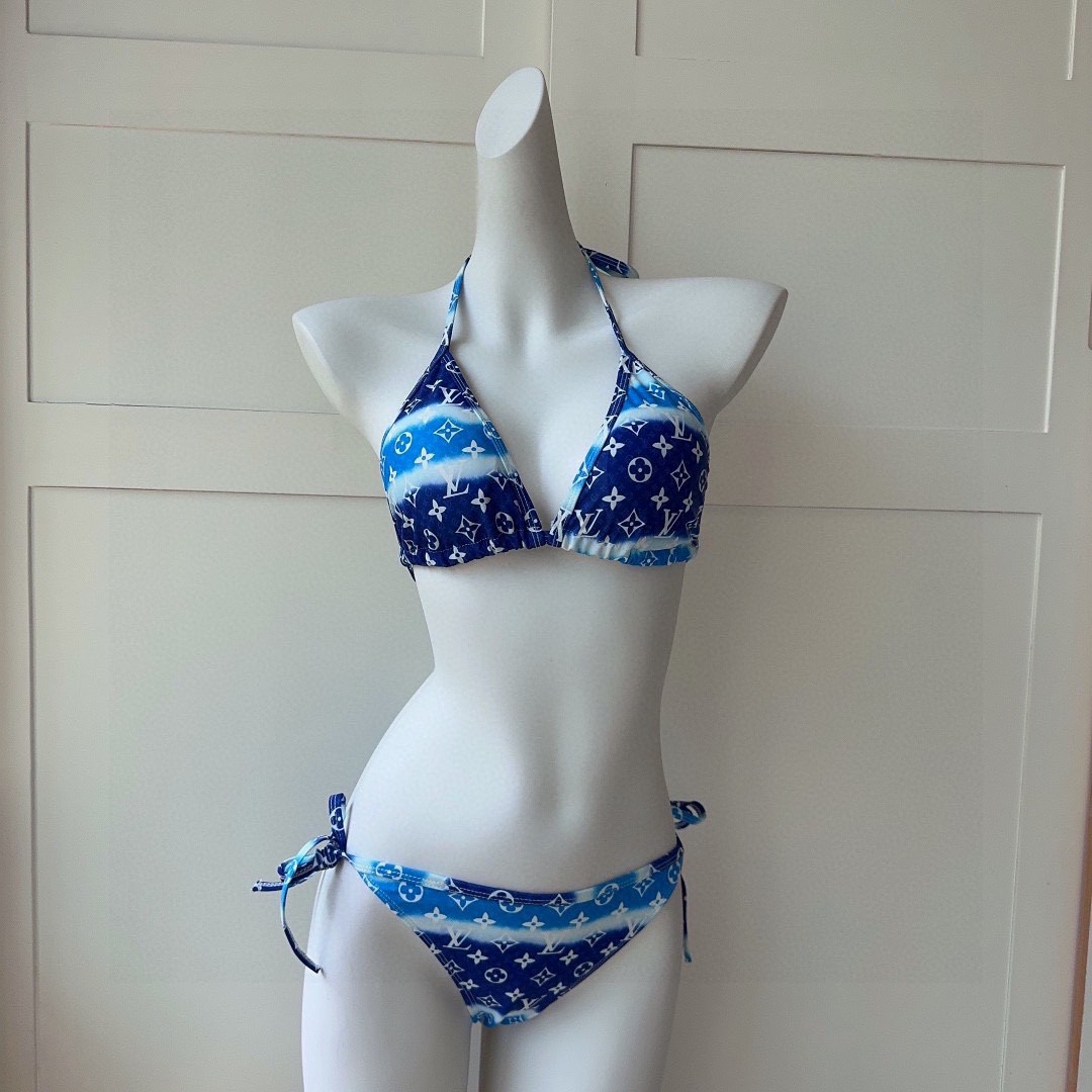 NO:291475,LV bikini swimsuit, swimsuit is retro and pleasing to the eye [Wang Chai] This presbyterian is really amazing to wear in summer!  SML swimsuits, swimsuits, swimsuits, bikini, louis vuitton, swimsuits, bikinis19860909LV 比基尼泳衣,泳衣复古又耐看[旺柴] 这个老花夏天穿真的绝了！SML泳衣泳裤比基尼,泳衣，泳裤，比基尼,louis vuitton,swimsuits,bikinis,accessory