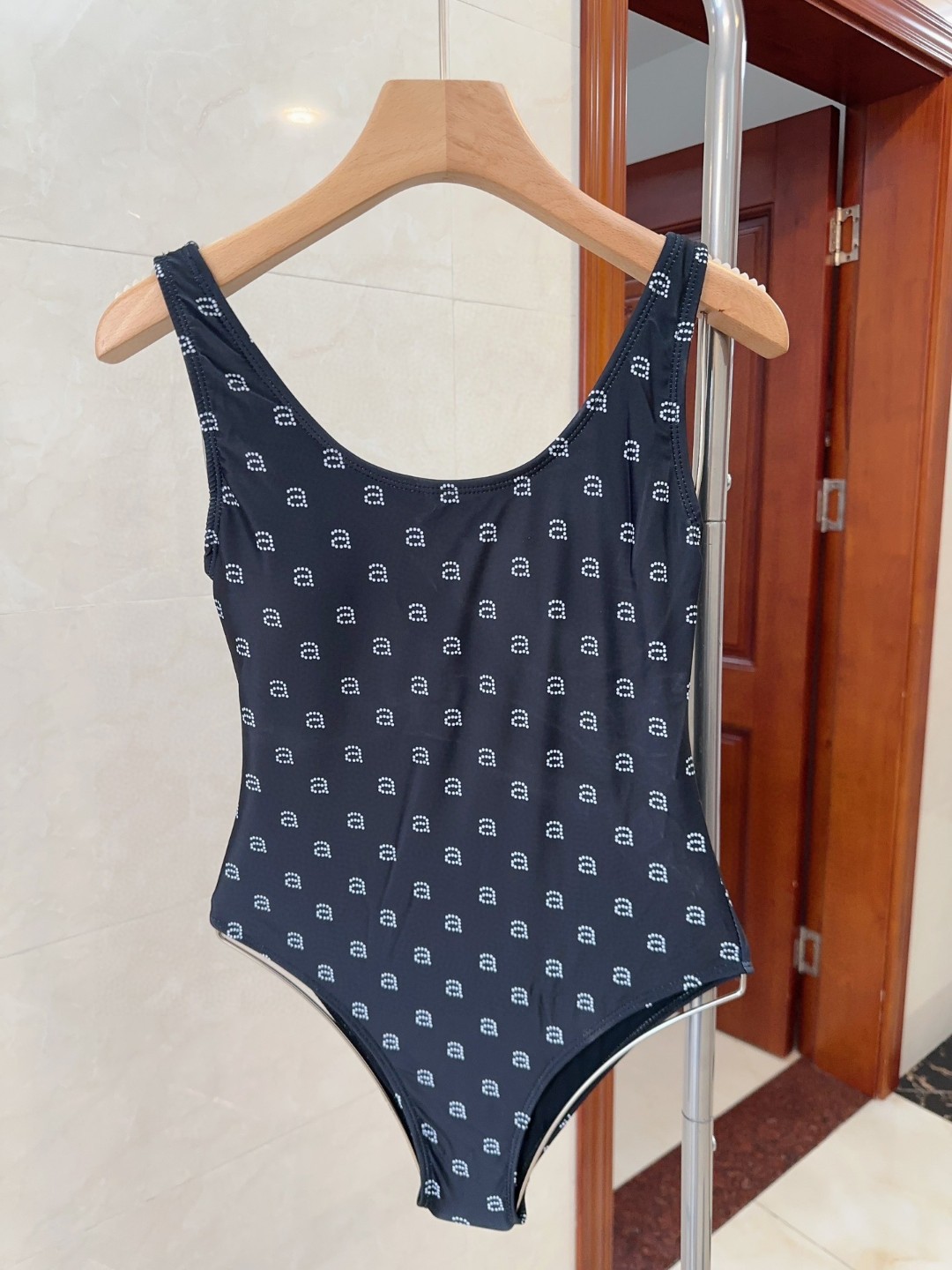 NO:291689,The new swimsuit of a big stress, a must-have for fashionable trendy people!  The real thing is super good!  It's great to take photos on the beach!  SML swimsuits, swimsuits, swimsuits, bikinis, swimsuits, bikinis19860909压力山大新款泳衣,时尚潮人必备！实物超级好看！海边度假拍照超级好！SML泳衣泳裤比基尼,泳衣，泳裤，比基尼,swimsuits,bikinis,accessory