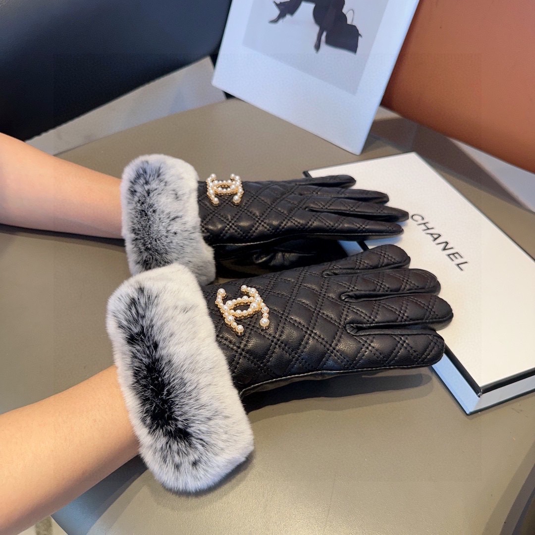 Chanel Guantes Pelo de conejo Piel oveja Colección otoño – invierno