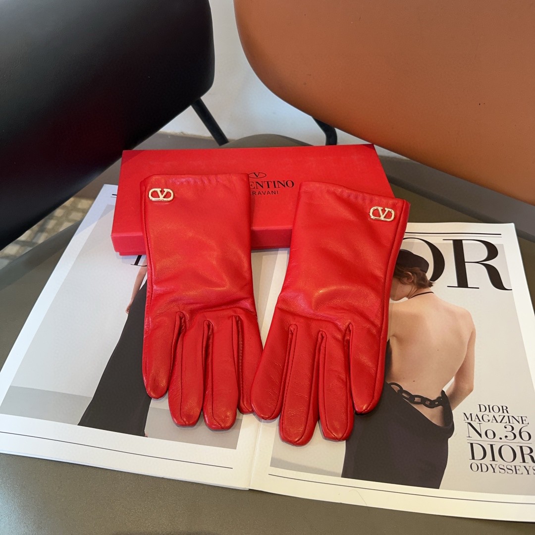 Cozy Valentine’s Fashion Gloves for Autumn/Winter: Classic, Soft, Warm, and Stylish (11 words) - 图片 5
