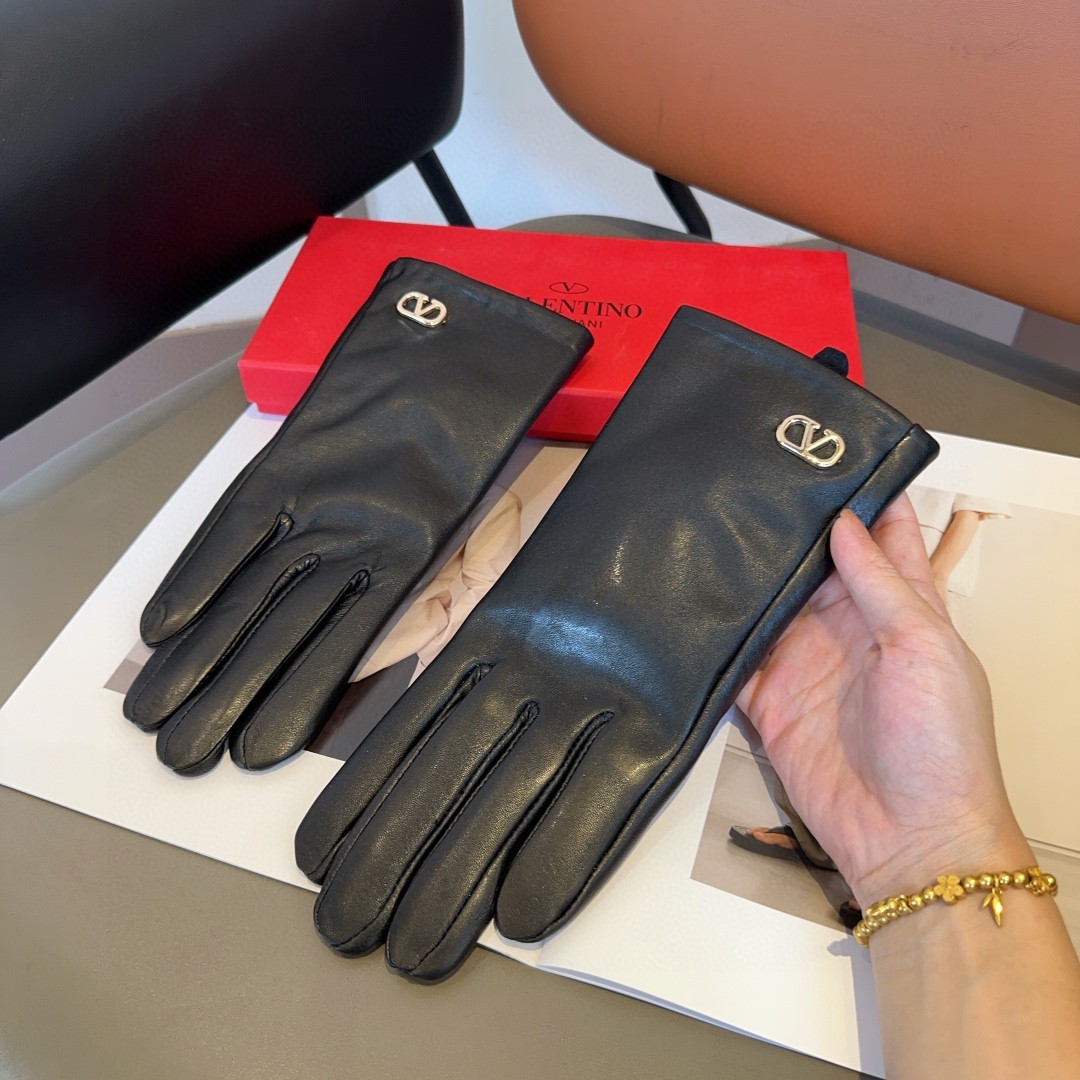 Cozy and Soft Valentine’s Fashion Gloves for Autumn/Winter with Classic Design - 图片 5