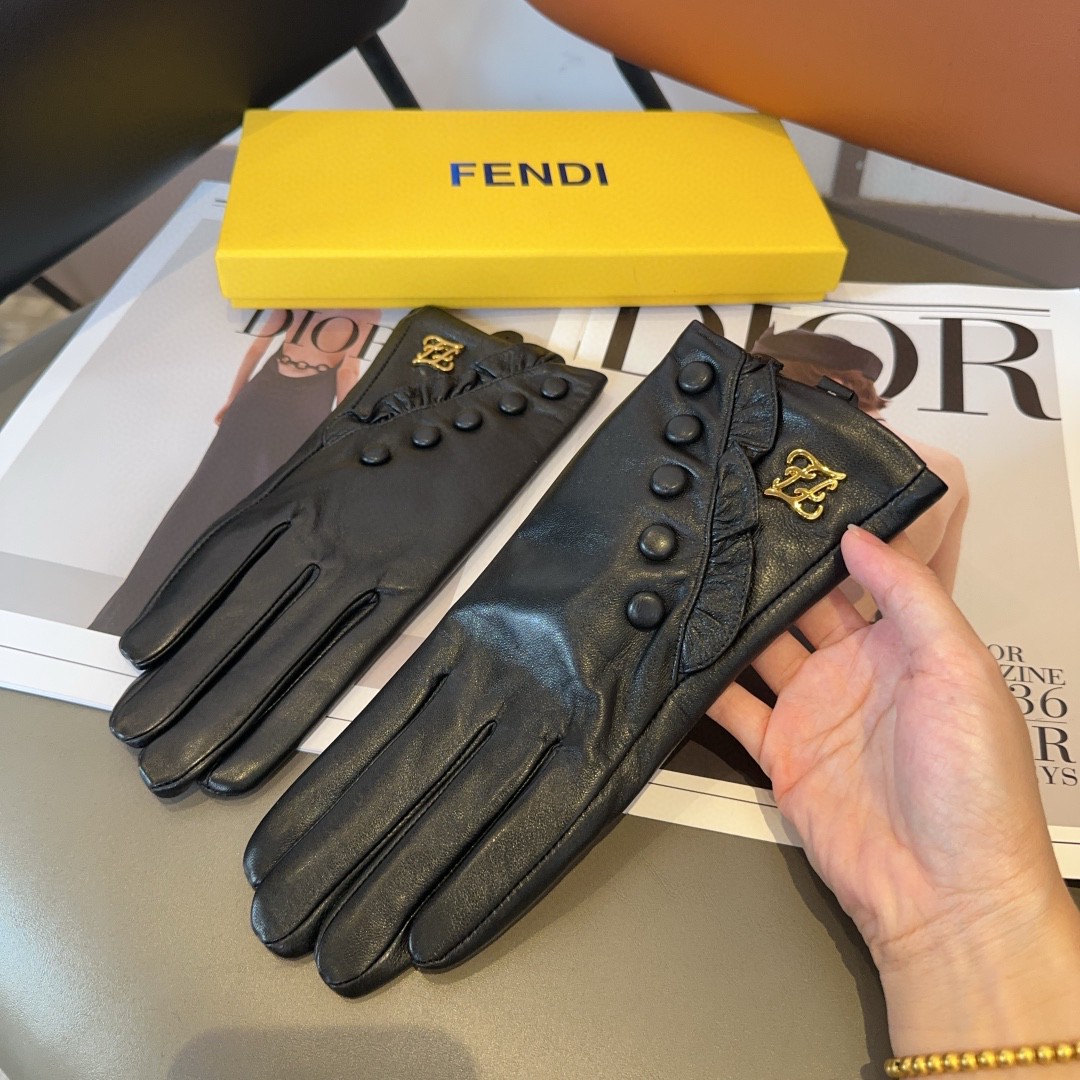Luxurious Fendy Lambskin Gloves: Stylish, Warm, and Cozy for Autumn and Winter - 图片 5