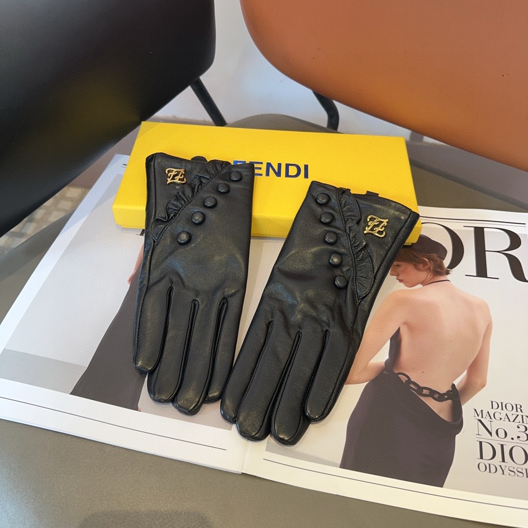 Luxurious Fendy Lambskin Gloves: Stylish, Warm, and Cozy for Autumn and Winter - 图片 4