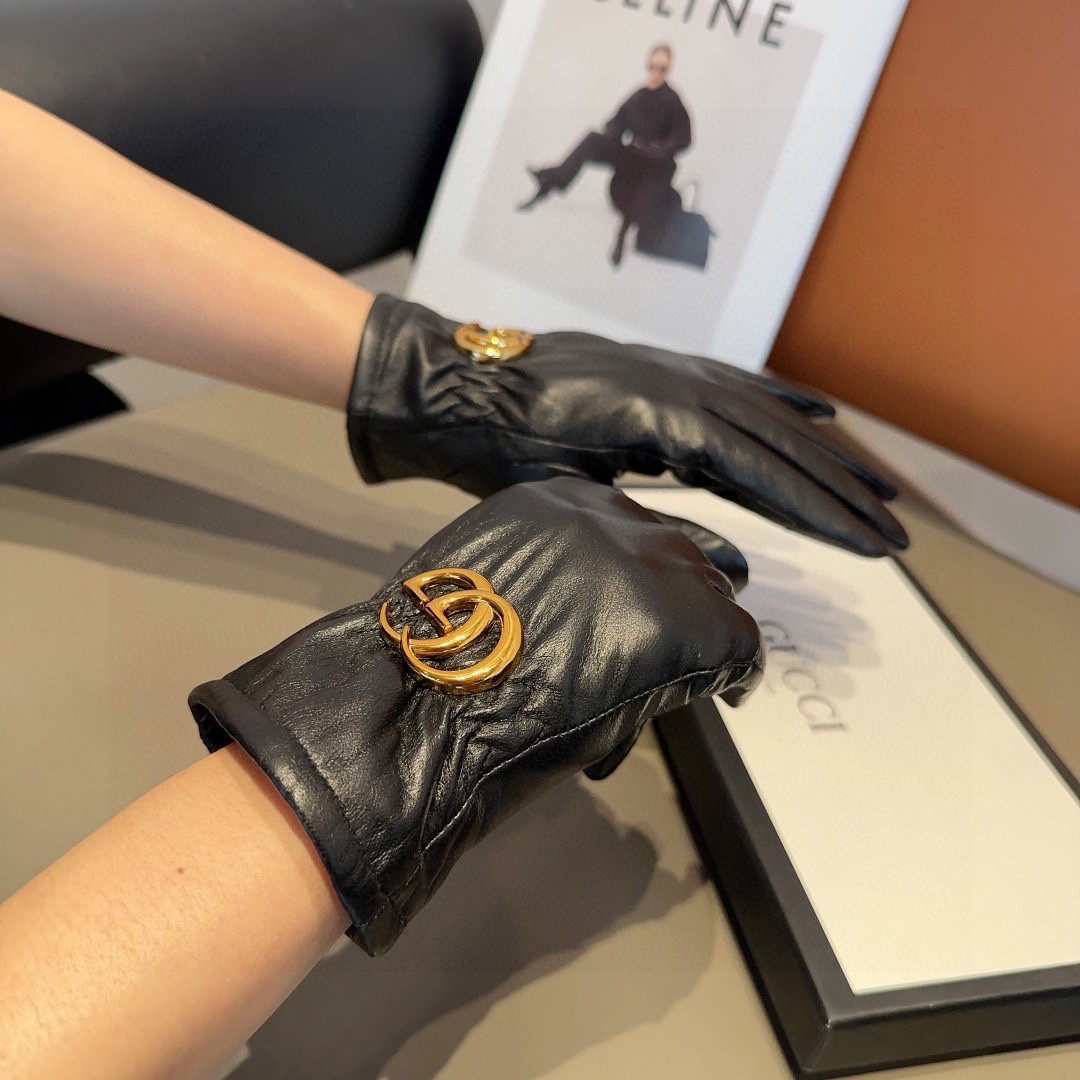 Luxurious Gucci Sheep-Skin Gloves: Stylish, Warm, and Comfortable for Fall/Winter Fashion. - 图片 3