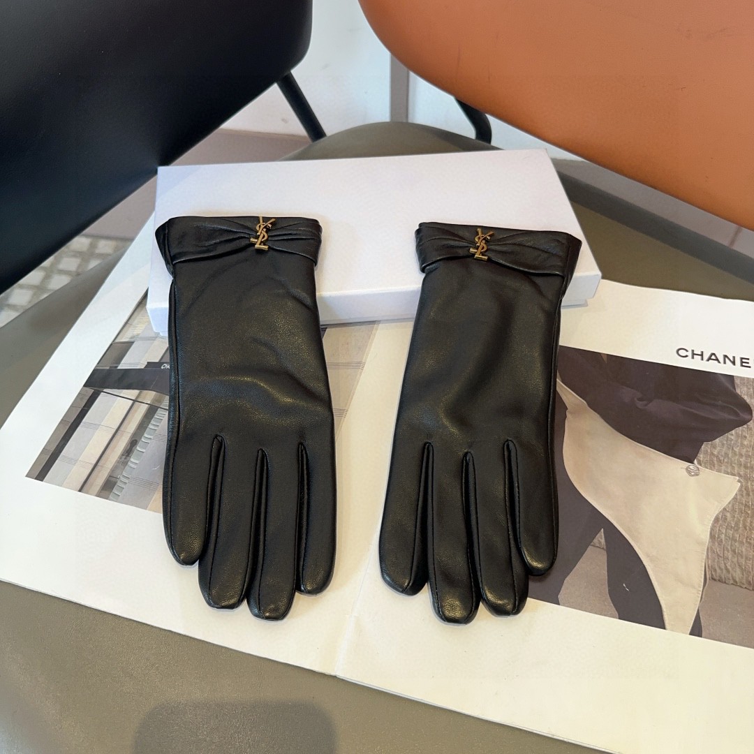 Warm and Stylish Lamb-Skin Gloves by St. Roland: Classic, Cozy, Fashionable. - 图片 4