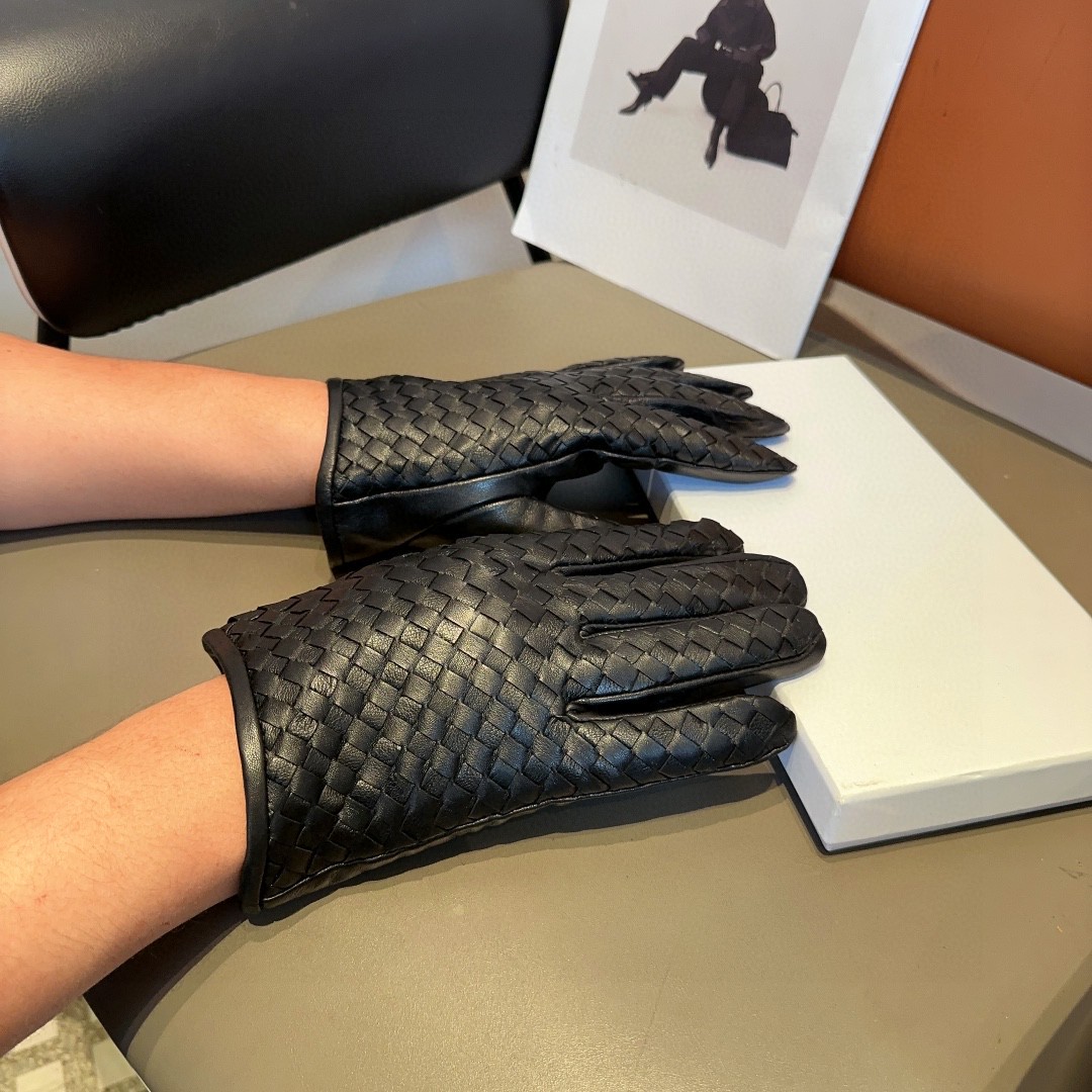 Luxurious Sheepskin: Unmissable Softness, Warmth, and Quality in 375 Words - 图片 1