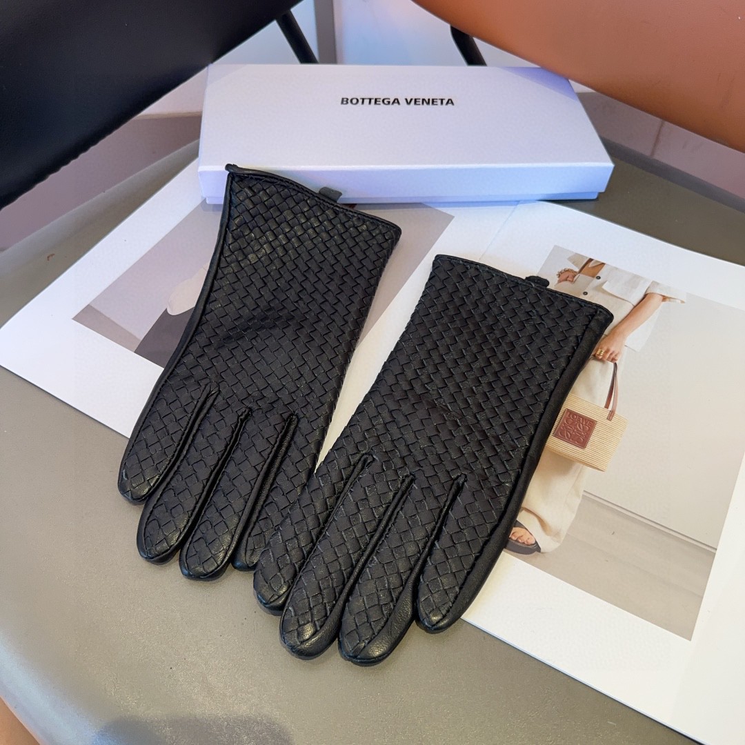 Top-Quality Imported Sheep Hides: Soft Leather with Warm Wool Inside, Unbeatable Craftsmanship. - 图片 8