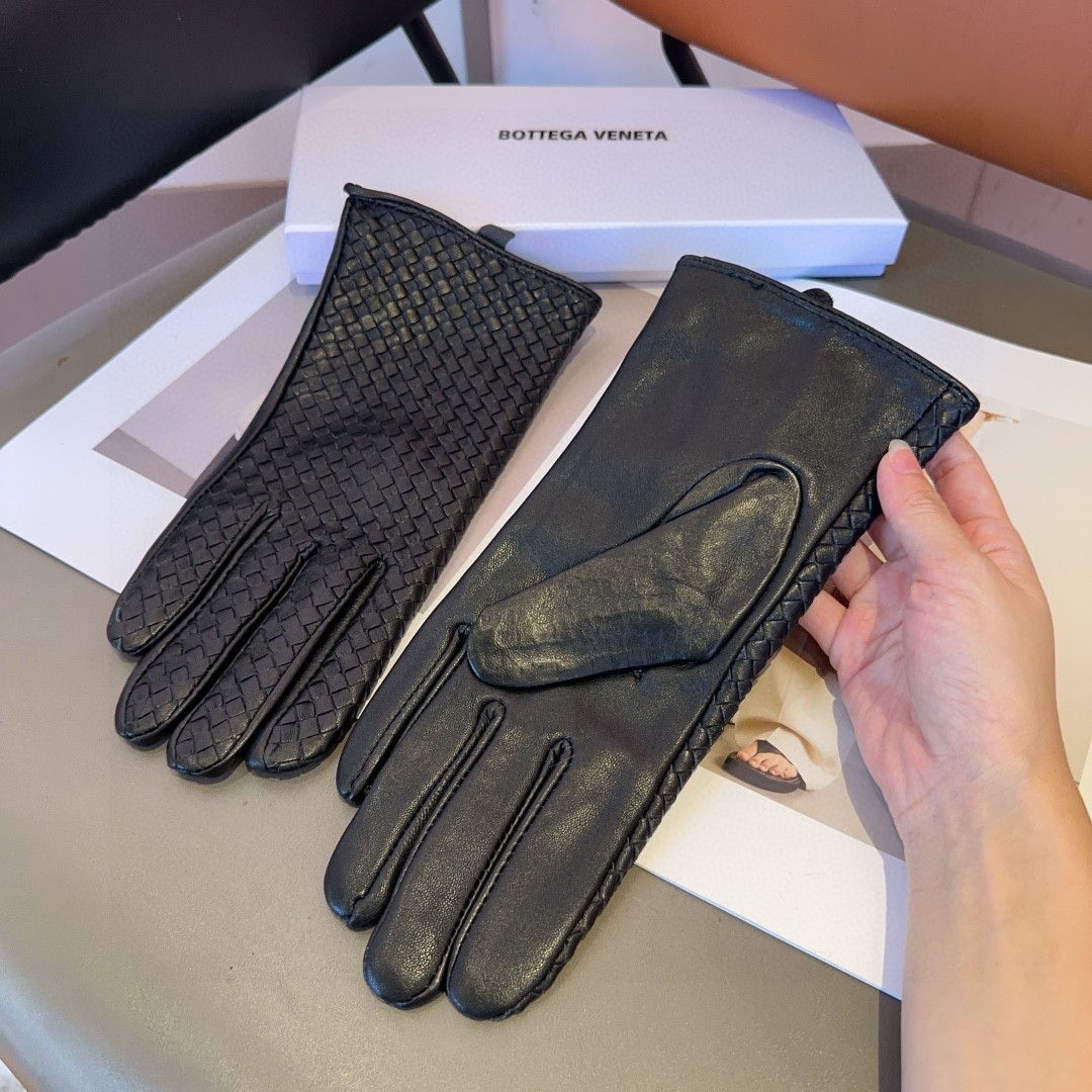 Top-Quality Imported Sheep Hides: Soft Leather with Warm Wool Inside, Unbeatable Craftsmanship. - 图片 7