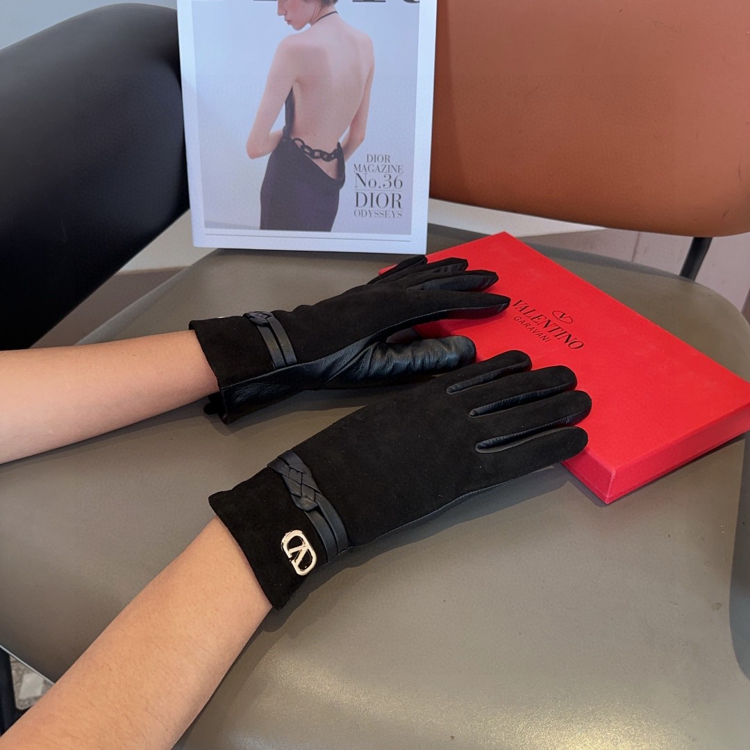 Luxurious Valentino Fashion Gloves: Cozy and Warm for Autumn/Winter, Classic and Soft! - 图片 1