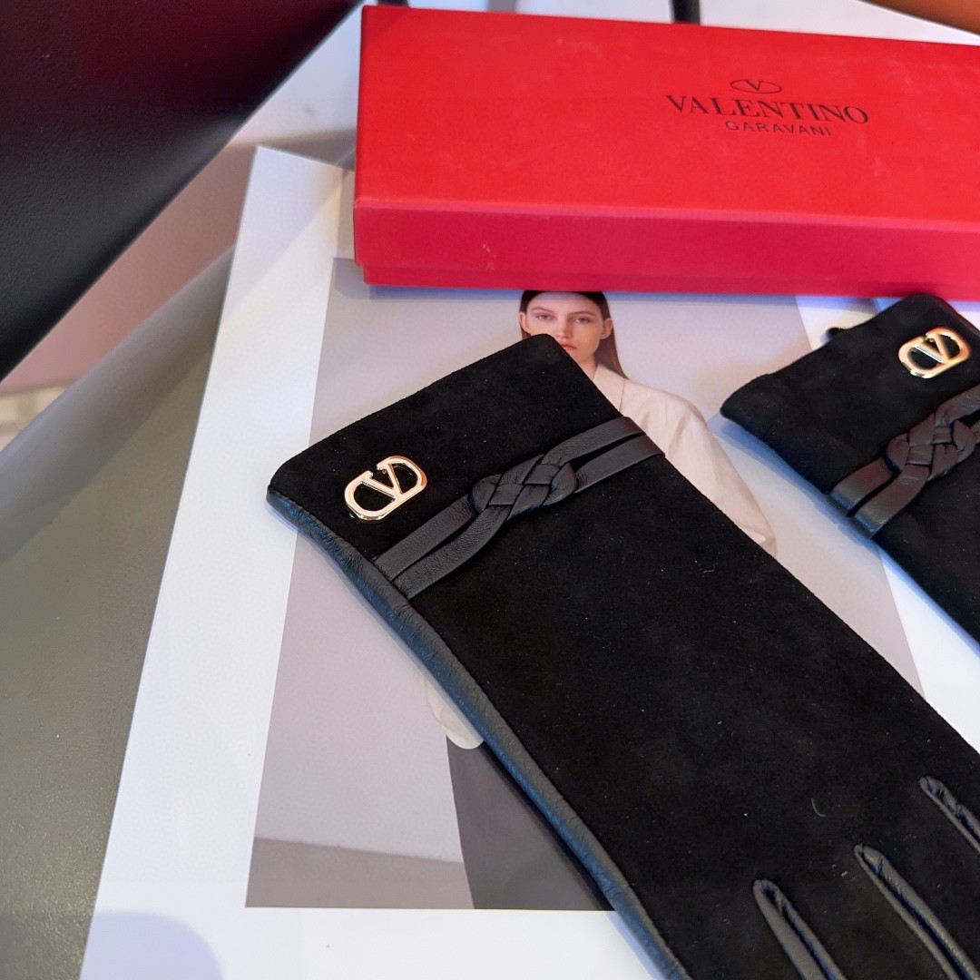 Luxurious Valentino Fashion Gloves: Cozy and Warm for Autumn/Winter, Classic and Soft! - 图片 7