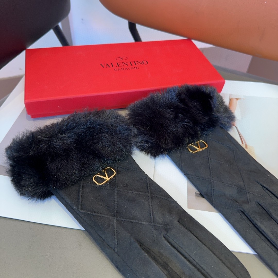 “Valentino Women’s Fashion Gloves: Classic, Cozy, and Soft – A Must-Have Accessory!” - 图片 8