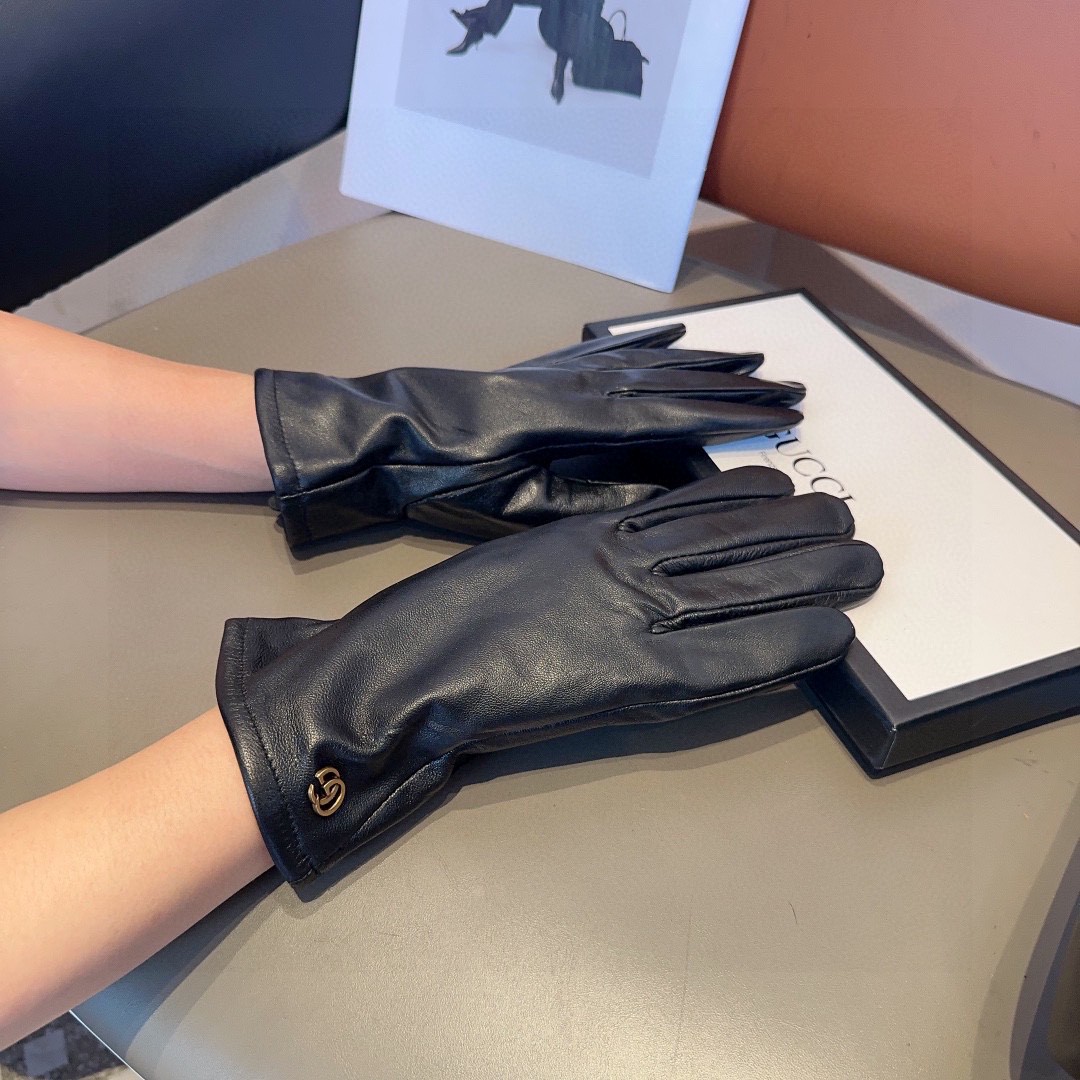 Stylish Gucci Lambskin Gloves: Warm, Fashionable, and Luxurious for Autumn and Winter