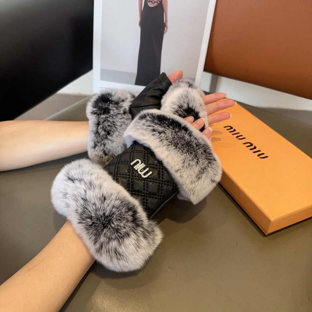Luxurious Miu Miu Lambskin Gloves: Fashionable, Warm, Cozy, and Soft - 图片 2