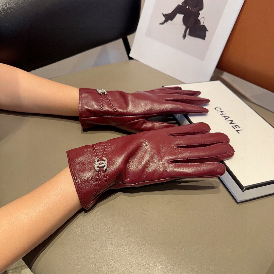 NO:294278,Chanel's new sheepskin gloves, fashionable gloves, warm and fleece lining in autumn and winter, classic, simple, comfortable, soft and versatile!  ML gloves, gloves, chanel, sheepskin, gloves19860909香奈儿女款新品羊皮手套,时尚手套,秋冬保暖加绒内里,经典简洁上手超舒适柔软、百搭！ML手套,手套,chanel,sheepskin,gloves,accessory