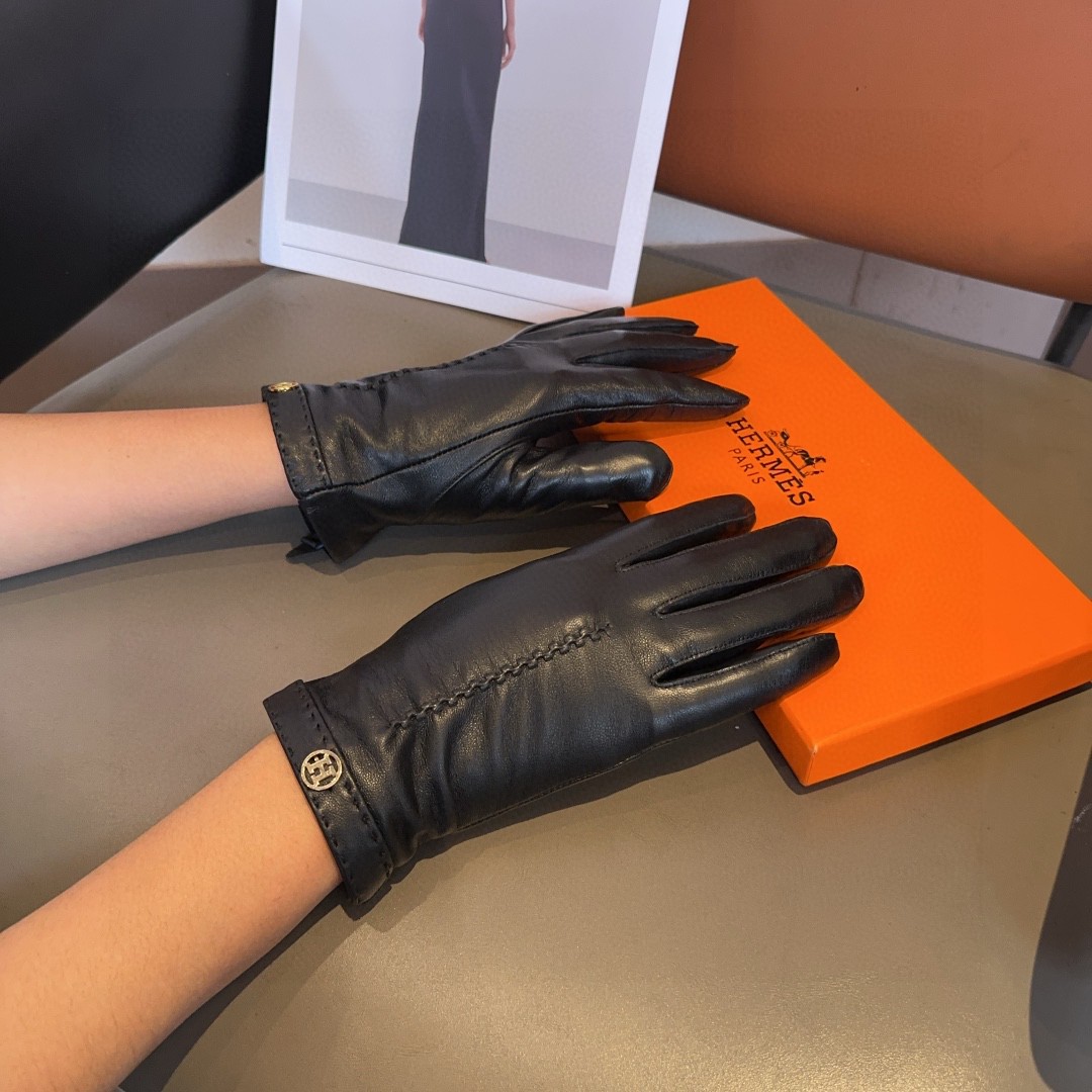 NO:294254,Hermes sheepskin gloves, fashionable gloves, warm inner in autumn and winter, classic, simple, super comfortable, soft and versatile!  ML gloves, gloves, hermes, sheepskin, gloves19860909爱马仕羊皮手套,时尚手套,秋冬保暖内里,经典简洁上手超舒适柔软、百搭！ML手套,手套,hermes,sheepskin,gloves,accessory