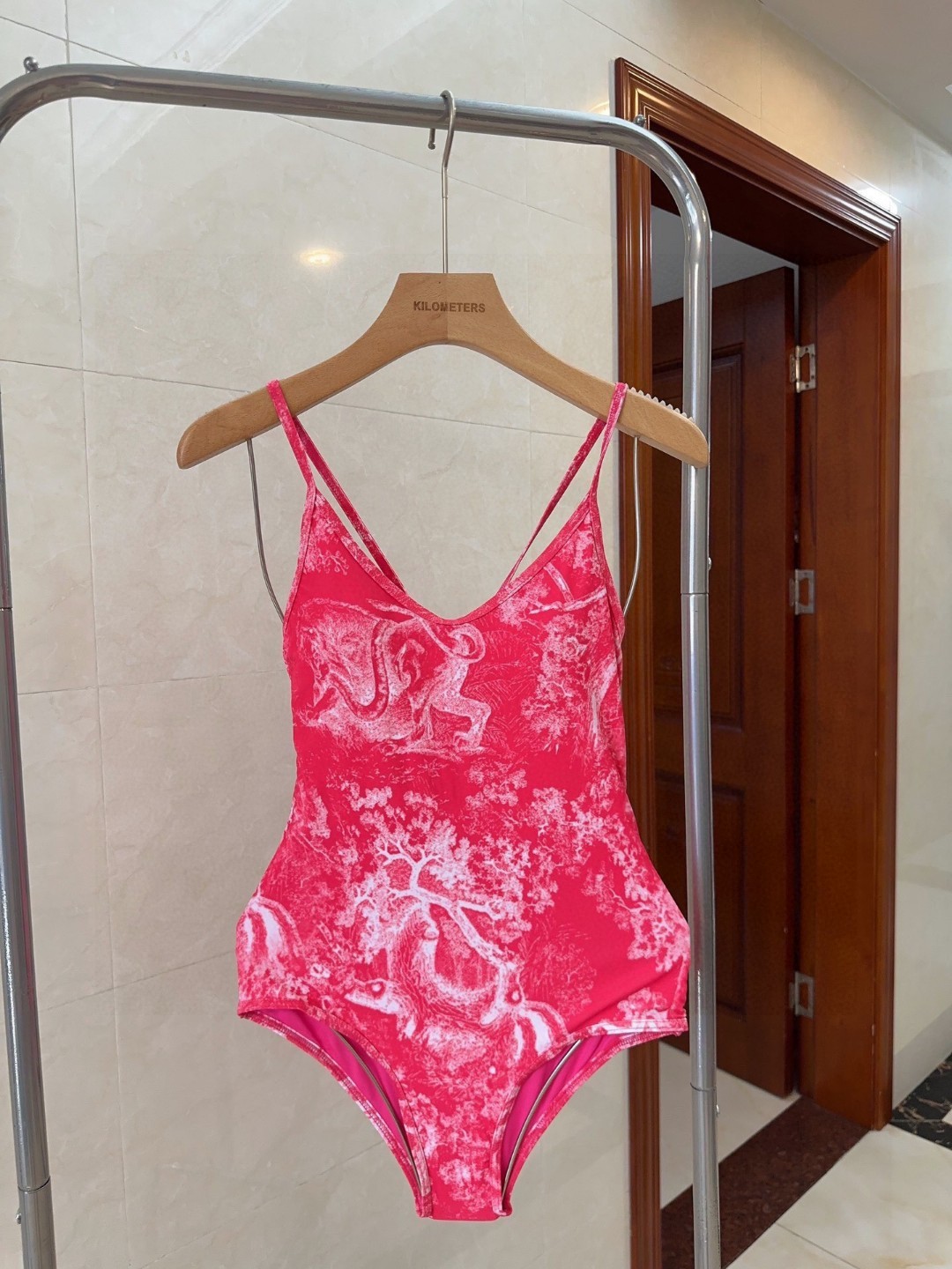 NO:302668,Dior swimsuits are a must-have for fashion experts. Super body shape!  SML swimsuits, swimsuits, swimsuits, bikinis, dior, swimsuits, bikinis19860909迪奥泳衣,时尚达人必备.超级显身材！SML泳衣泳裤比基尼,泳衣，泳裤，比基尼,dior,swimsuits,bikinis,accessory