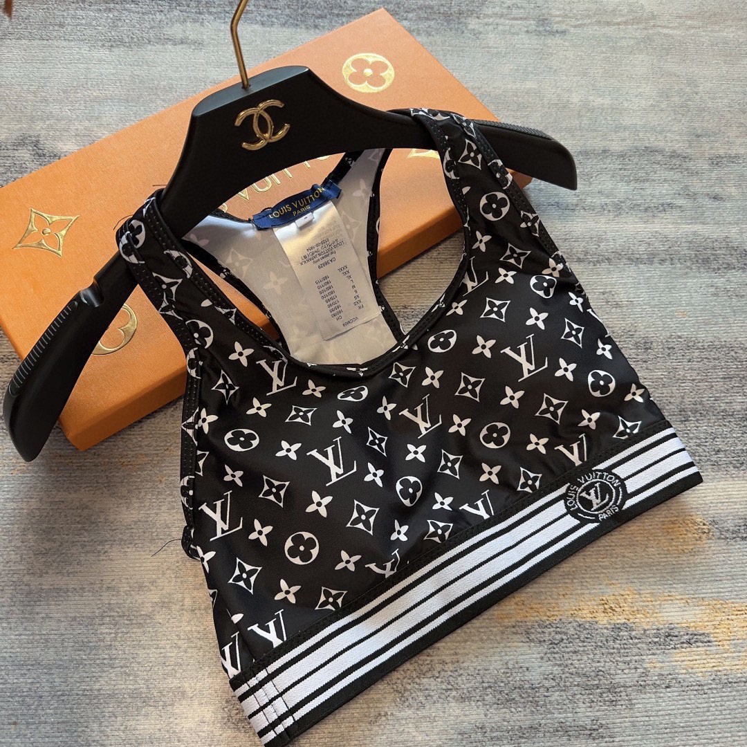 
Louis*驴家LV新款定制高弹力健身瑜伽服运动套装~织带字母logo拼接老花印花小背心+ 修身提臀显