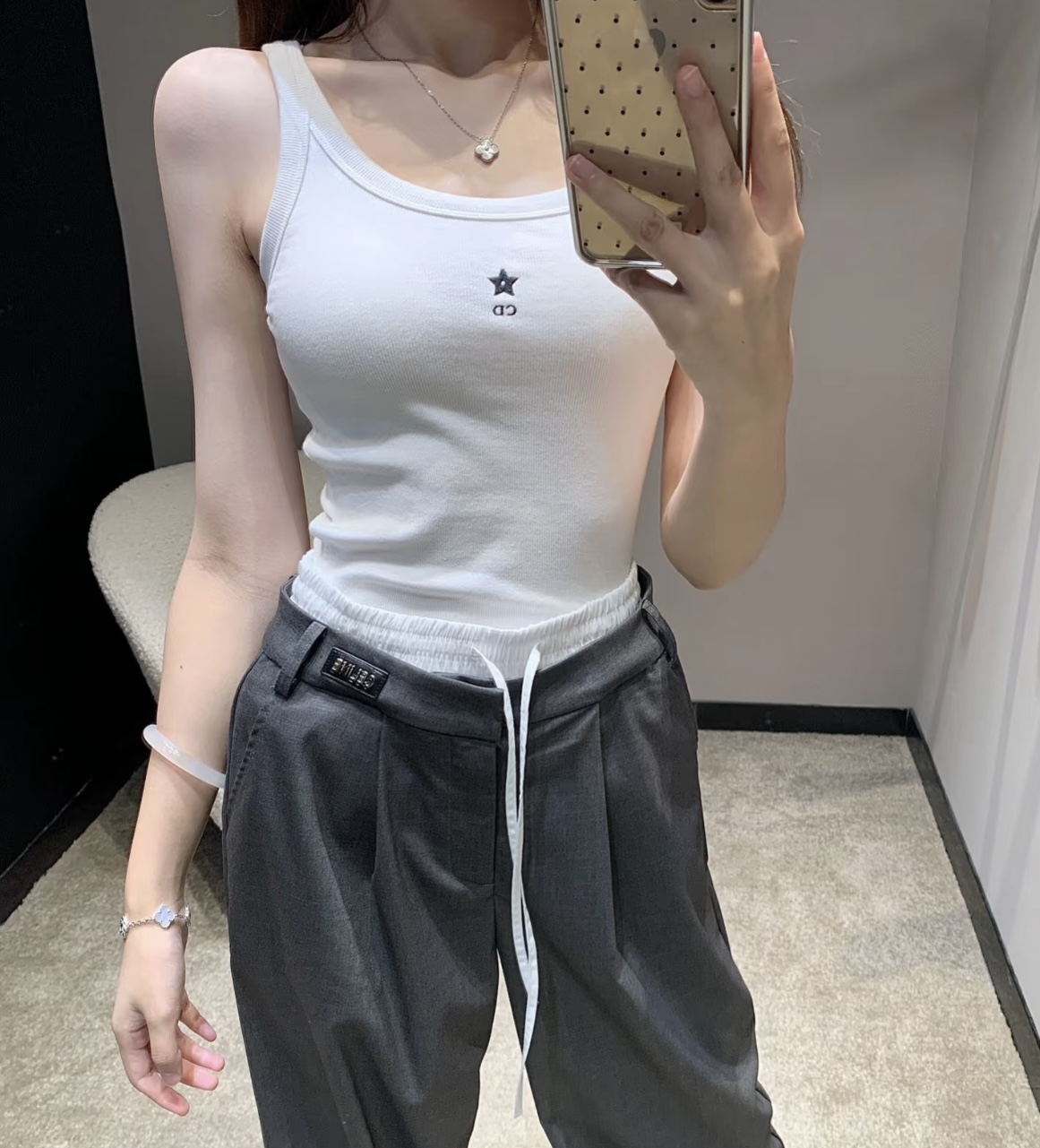 NO:303892,Dior classic inner thread elastic vest black and white two-color swimsuit swimsuit bikini, swimsuit, swimming trunk, bikinis, dior, swimsuits, bikinis19860909dior经典内搭螺纹弹力背心 黑白两色泳衣泳裤比基尼,泳衣，泳裤，比基尼,dior,swimsuits,bikinis,accessory