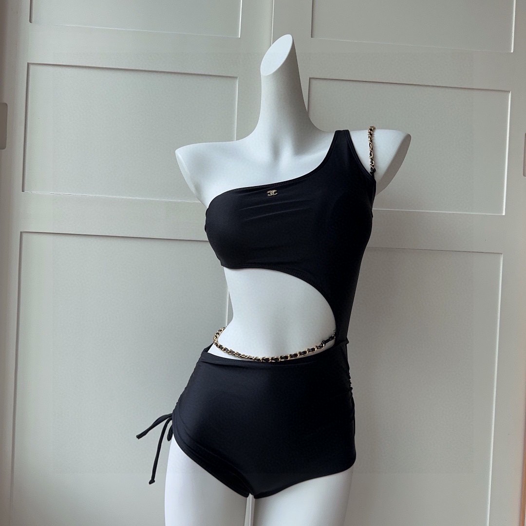 NO:303898,Chanel classic swimsuit, a must-have for fashionable trendy people!  The real thing is super good!  It's great to take photos on the beach!  SML swimsuits, swimsuits, swimsuits, bikinis, chanels, swimsuits, bikinis19860909香奈儿经典泳衣,时尚潮人必备！实物超级好看！海边度假拍照超级好！SML泳衣泳裤比基尼,泳衣，泳裤，比基尼,chanel,swimsuits,bikinis,accessory