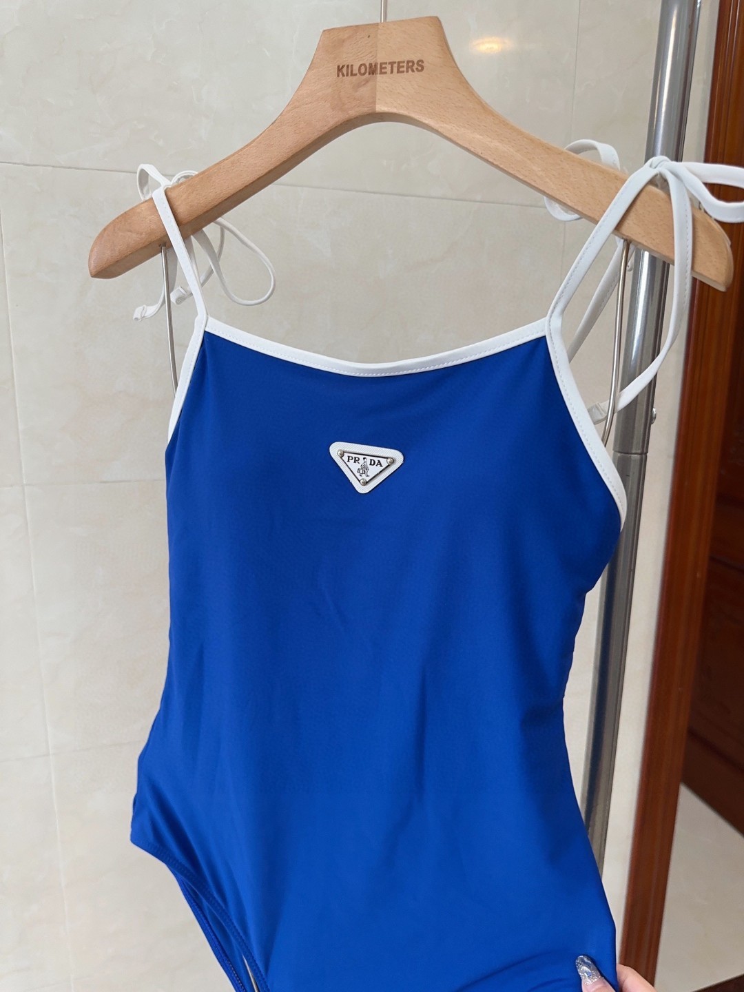 NO:303902,Prada swimsuits are a must-have for fashionable trendy people!  The real thing is super good!  It's great to take photos on the beach!  SML swimsuits, swimsuits, swimsuits, bikinis, pradas, swimsuits, bikinis19860909普拉达泳衣,时尚潮人必备！实物超级好看！海边度假拍照超级好！SML泳衣泳裤比基尼,泳衣，泳裤，比基尼,prada,swimsuits,bikinis,accessory