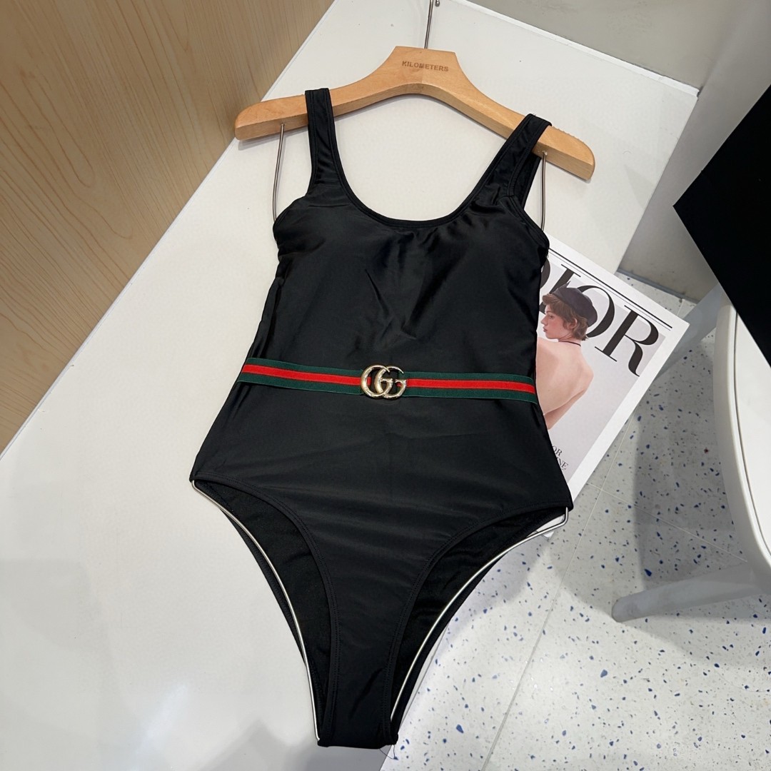 💰184 GUCCI BATHING SUIT, SKINNY TOP AND PRETTY! SHE’S WEARING A SML - 图片 2