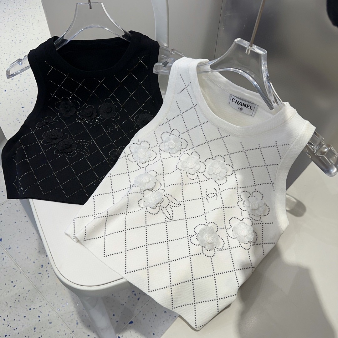 NO:304389,Chanel vest, wearing a jacket, super hot, single size, swimsuit, swimsuit, bikini, chanel, jackets & coats, swimsuits, bikinis19860909香奈儿背心,搭外套单穿超爆 均码泳衣泳裤比基尼,泳衣，泳裤，比基尼,chanel,jackets & coats,swimsuits,bikinis,accessory