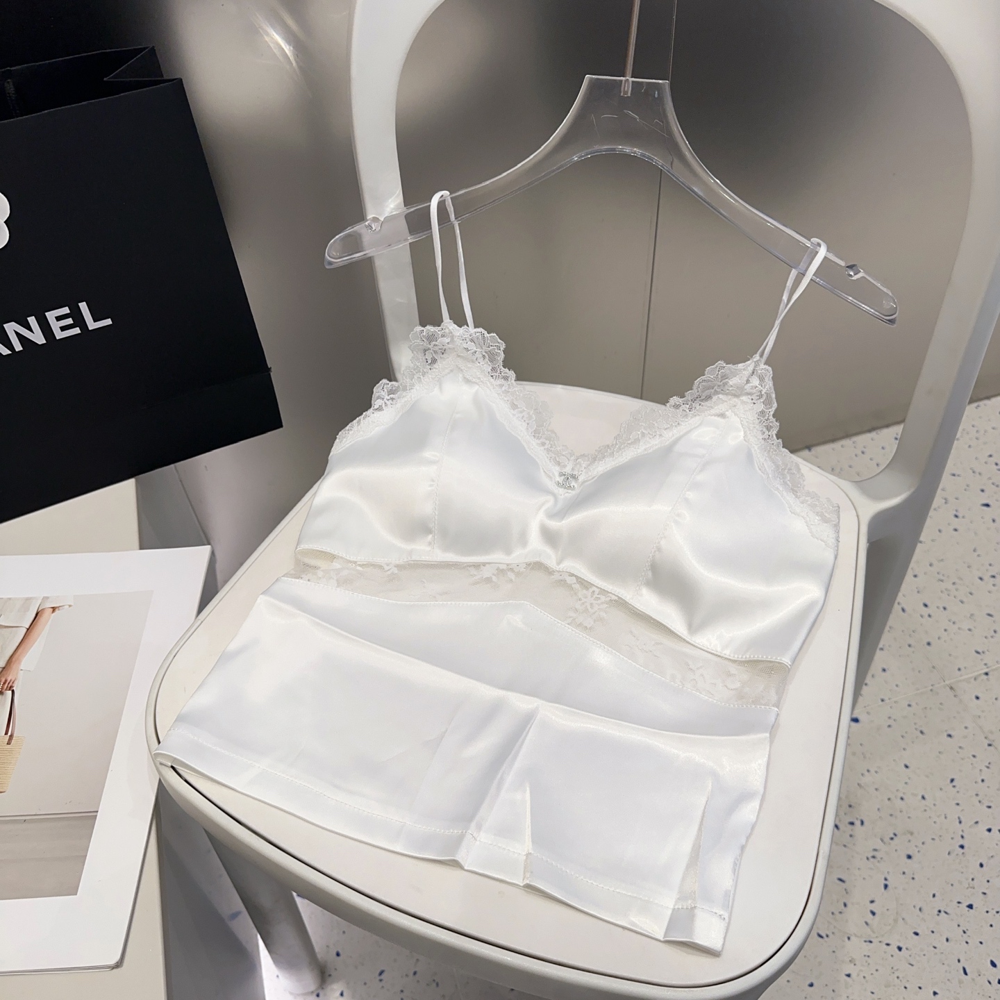 NO:304546,Chanel vest, wearing a jacket, super hot, single size, swimsuit, swimsuit, bikini, chanel, jackets & coats, swimsuits, bikinis19860909香奈儿背心,搭外套单穿超爆 均码泳衣泳裤比基尼,泳衣，泳裤，比基尼,chanel,jackets & coats,swimsuits,bikinis,accessory