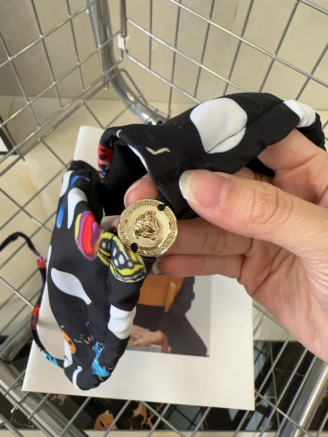 
范思哲泳衣，时尚潮人必备！实物超级好看！海边度假拍照超级好！SML