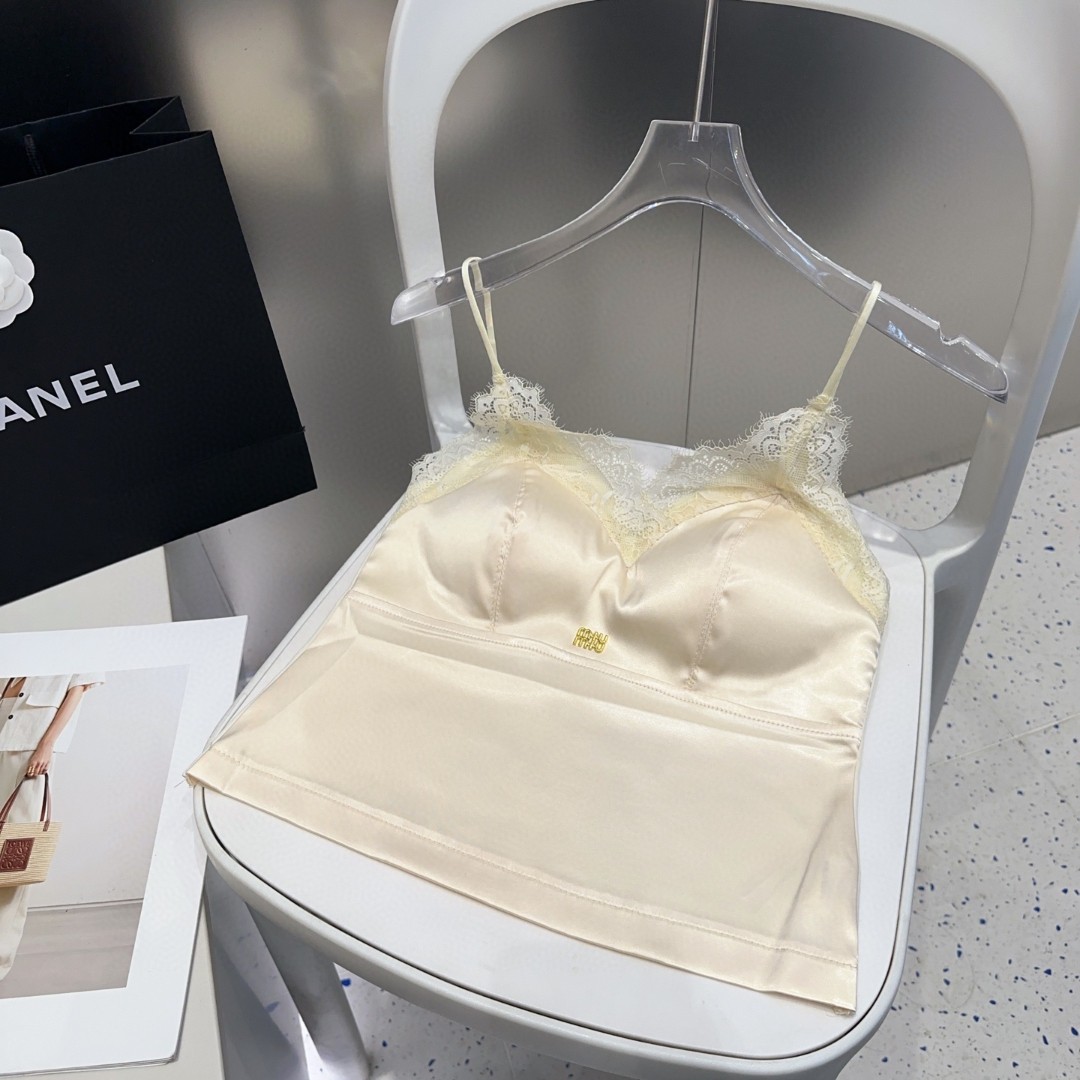 NO:304681,Miumiu small vest, with its own coaster, wearing a jacket, wearing a single coat, one size swimsuit, swimming trunk bikini, swimsuit, swimming trunk, bikini, miumiu, jackets & coats, swimsuits, bikinis19860909miumiu小背心,自带杯垫,搭外套单穿超爆 均码泳衣泳裤比基尼,泳衣，泳裤，比基尼,miumiu,jackets & coats,swimsuits,bikinis,accessory