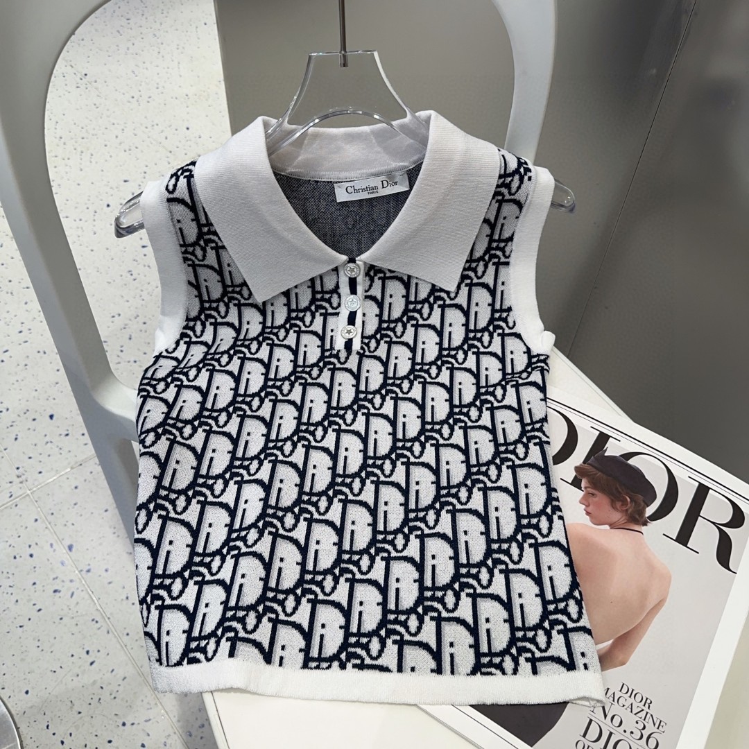 NO:304698,Dior vest, wearing a jacket, super hot, single size, swimsuit, swimsuit, bikini, dior, jackets & coats, swimsuits, bikinis19860909迪奥背心,搭外套单穿超爆 均码泳衣泳裤比基尼,泳衣，泳裤，比基尼,dior,jackets & coats,swimsuits,bikinis,accessory