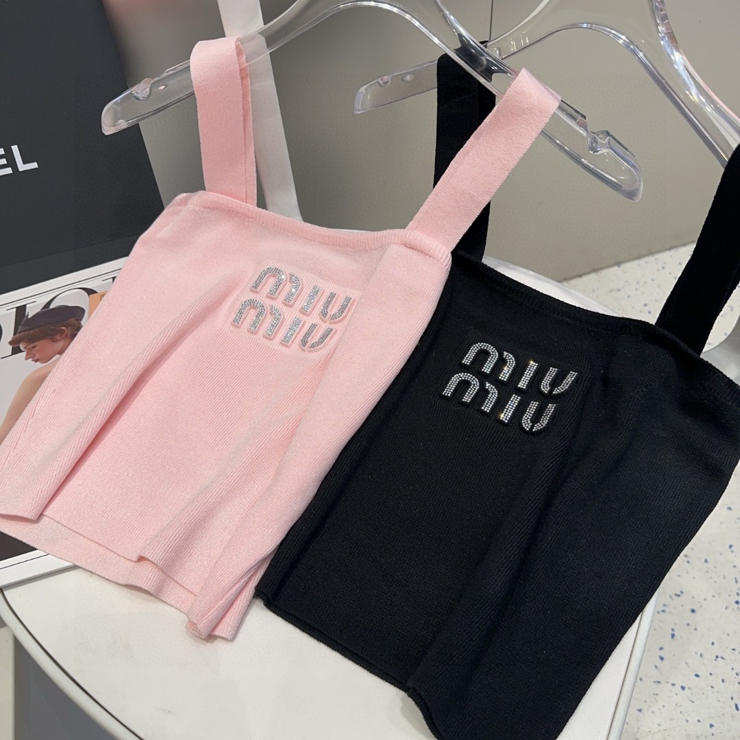 NO:304844,Miu vest, wearing a jacket, super hot, single size, swimsuit, swimsuit, bikinis, miumiu, jackets & coats, swimsuits, bikinis19860909miu背心,搭外套单穿超爆 均码泳衣泳裤比基尼,泳衣，泳裤，比基尼,miumiu,jackets & coats,swimsuits,bikinis,accessory