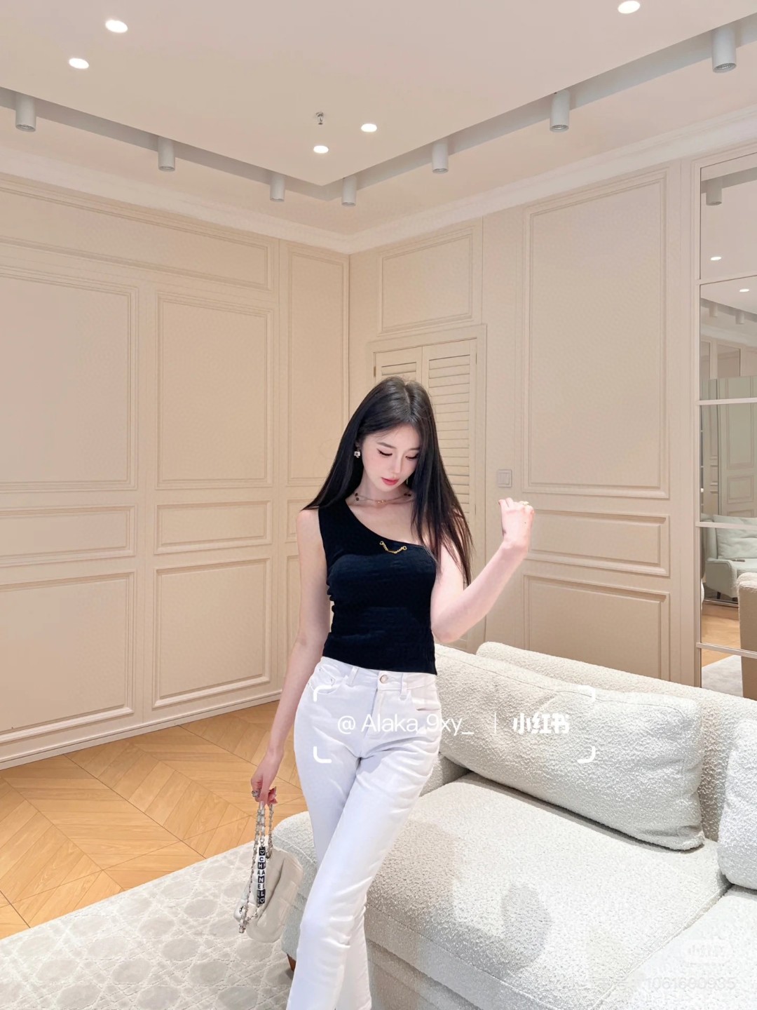 NO:305102,Fendi slanted shoulder knitted vest swimsuit swimsuit bikini, swimsuit, swimming trunk, bikini, fendi, swimsuits, bikinis19860909芬迪斜肩针织背心泳衣泳裤比基尼,泳衣，泳裤，比基尼,fendi,swimsuits,bikinis,accessory