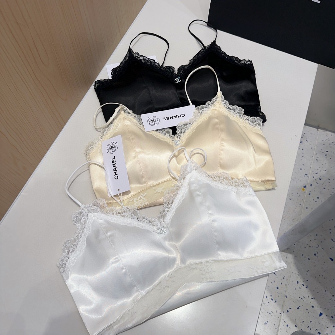 
香奈儿背心，搭外套单穿超。爆
均码