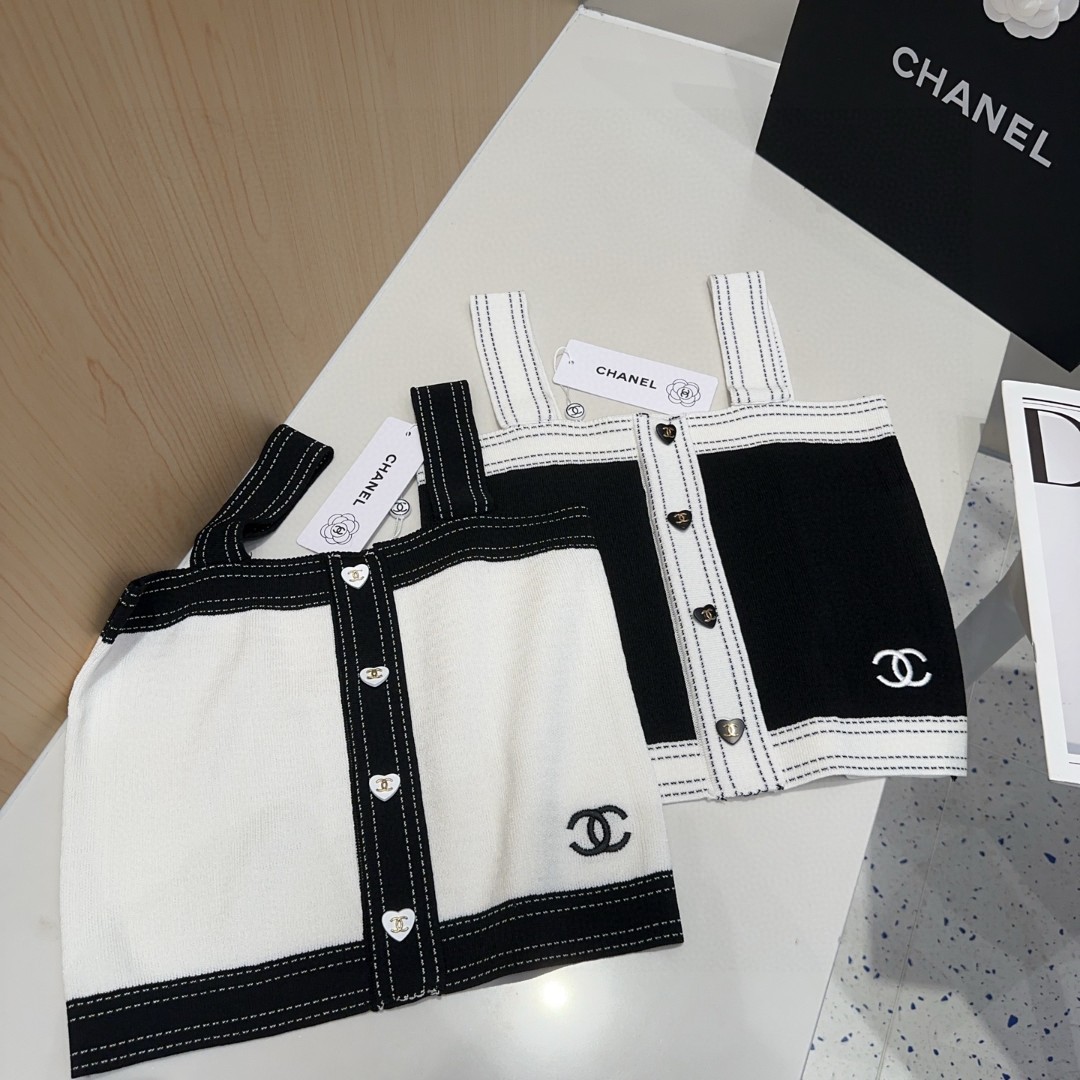 NO:305248,Chanel vest, wearing a jacket, super hot, single size, swimsuit, swimsuit, bikini, chanel, jackets & coats, swimsuits, bikinis19860909香奈儿背心,搭外套单穿超爆 均码泳衣泳裤比基尼,泳衣，泳裤，比基尼,chanel,jackets & coats,swimsuits,bikinis,accessory