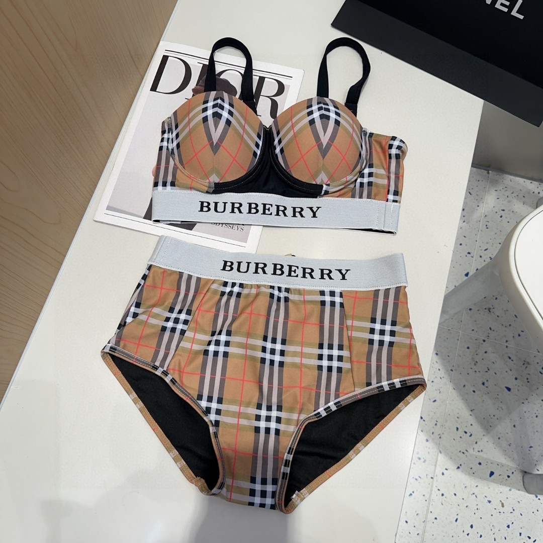 NO:305481,Burberry swimsuit, the real thing is so beautiful!  If you can't take pictures of it, whoever wears it will be beautiful!  Very worth buying SML swimsuits, swimsuits, swimsuits, bikinis, burberry, swimsuits, bikinis19860909巴宝莉泳衣,实物实在太美了！拍不出来它的美谁穿谁美！很值得入手 SML泳衣泳裤比基尼,泳衣，泳裤，比基尼,burberry,swimsuits,bikinis,accessory