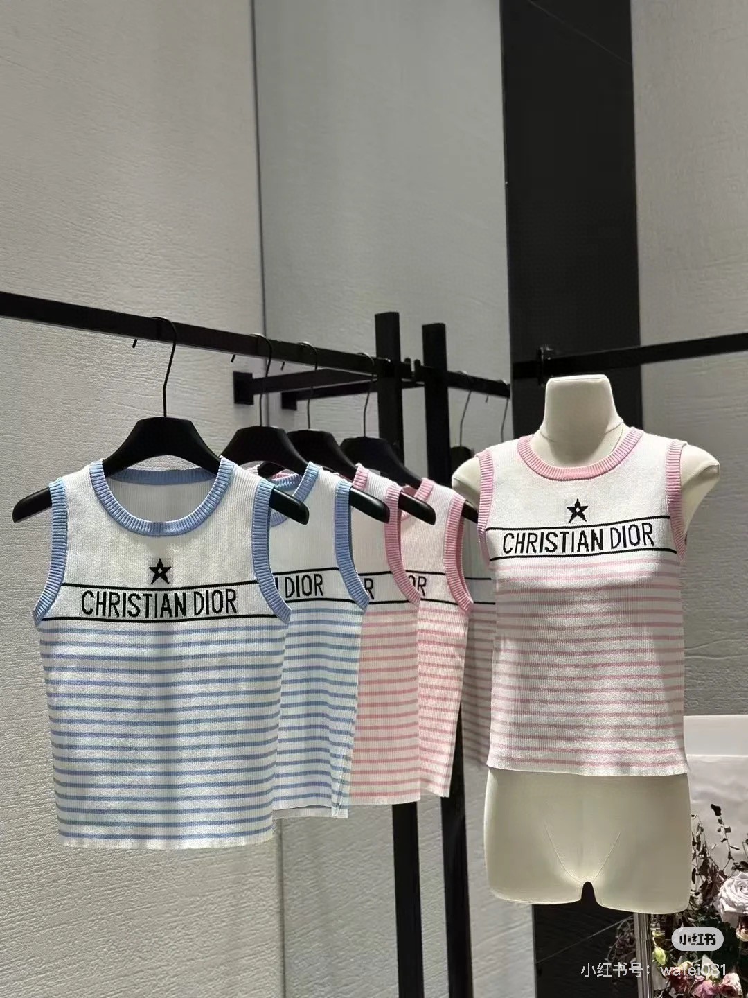 NO:305470,Dior vest, wearing a jacket, super hot, single size, swimsuit, swimsuit, bikini, dior, jackets & coats, swimsuits, bikinis19860909迪奥小背心,搭外套单穿超爆 均码泳衣泳裤比基尼,泳衣，泳裤，比基尼,dior,jackets & coats,swimsuits,bikinis,accessory